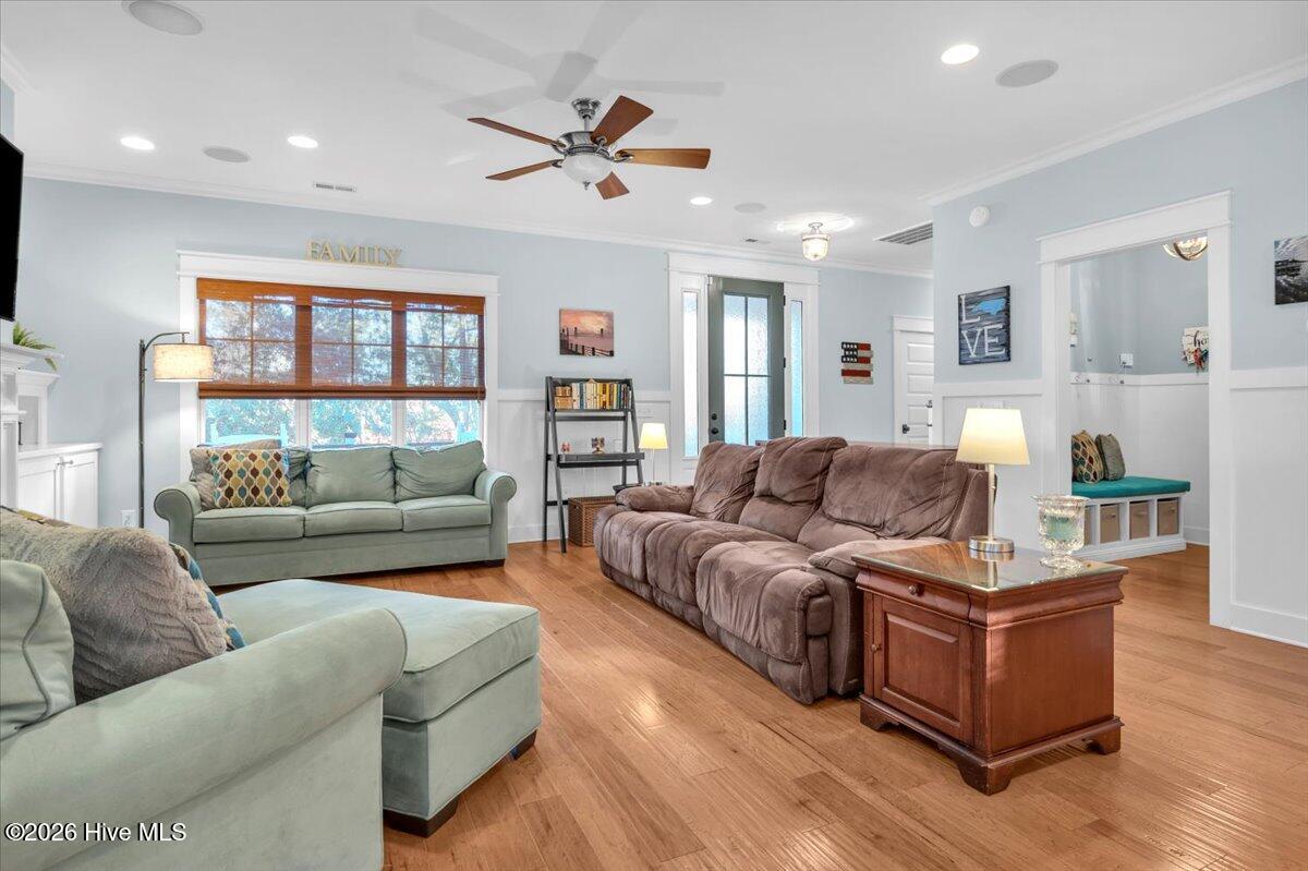 100552702 | Photo 13