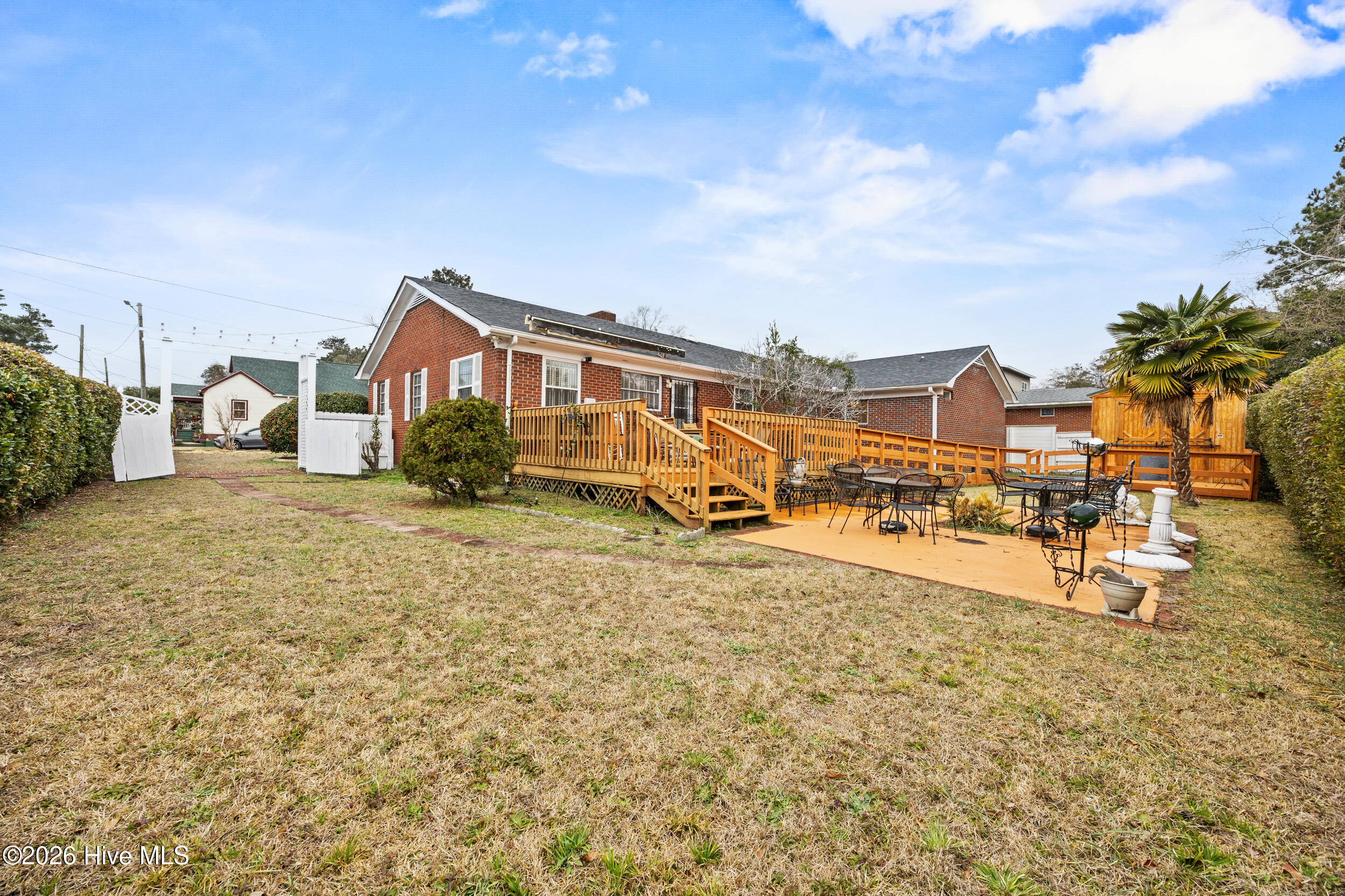 100554132 | Photo 33