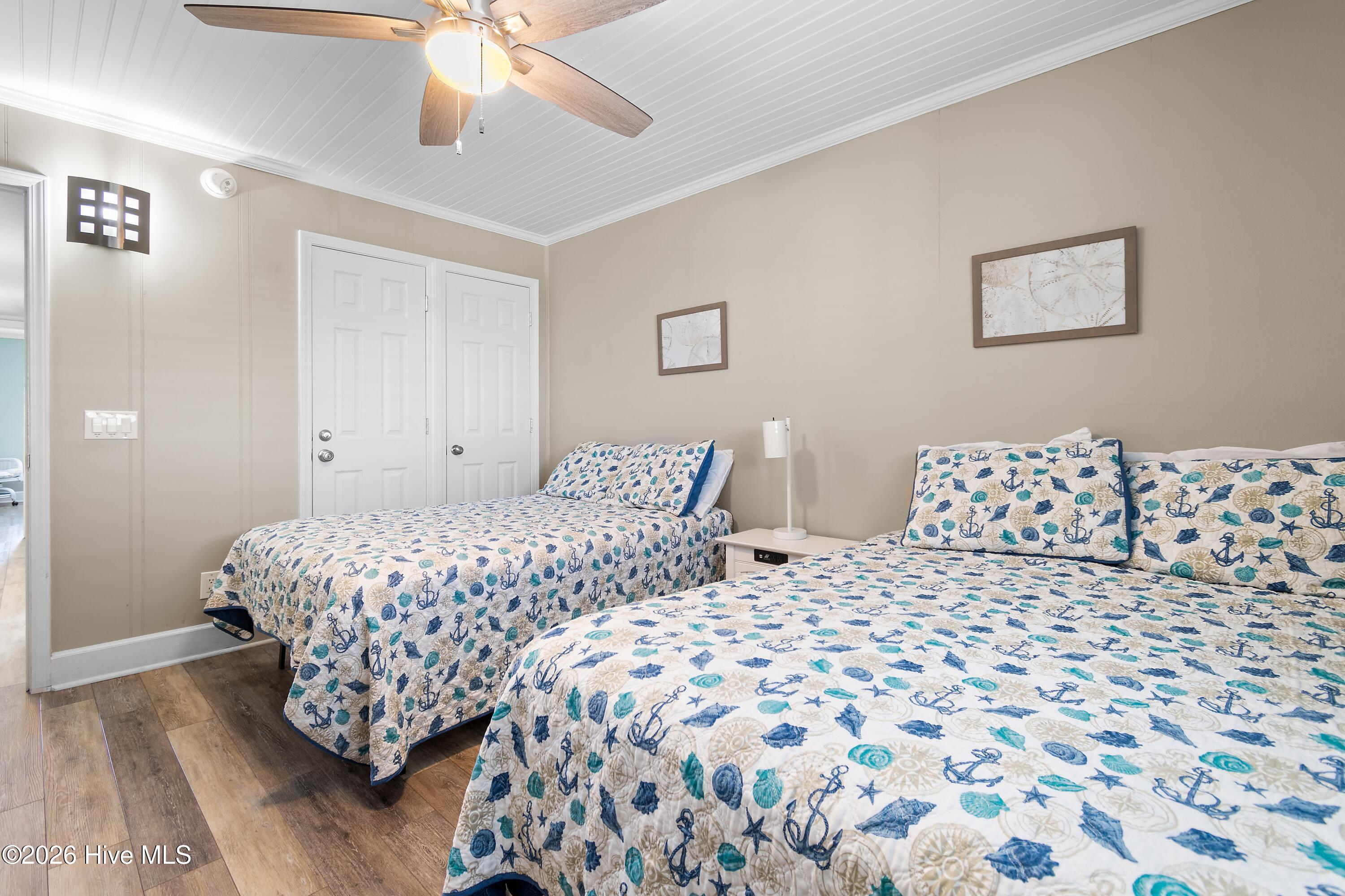 100568151 | Photo 23