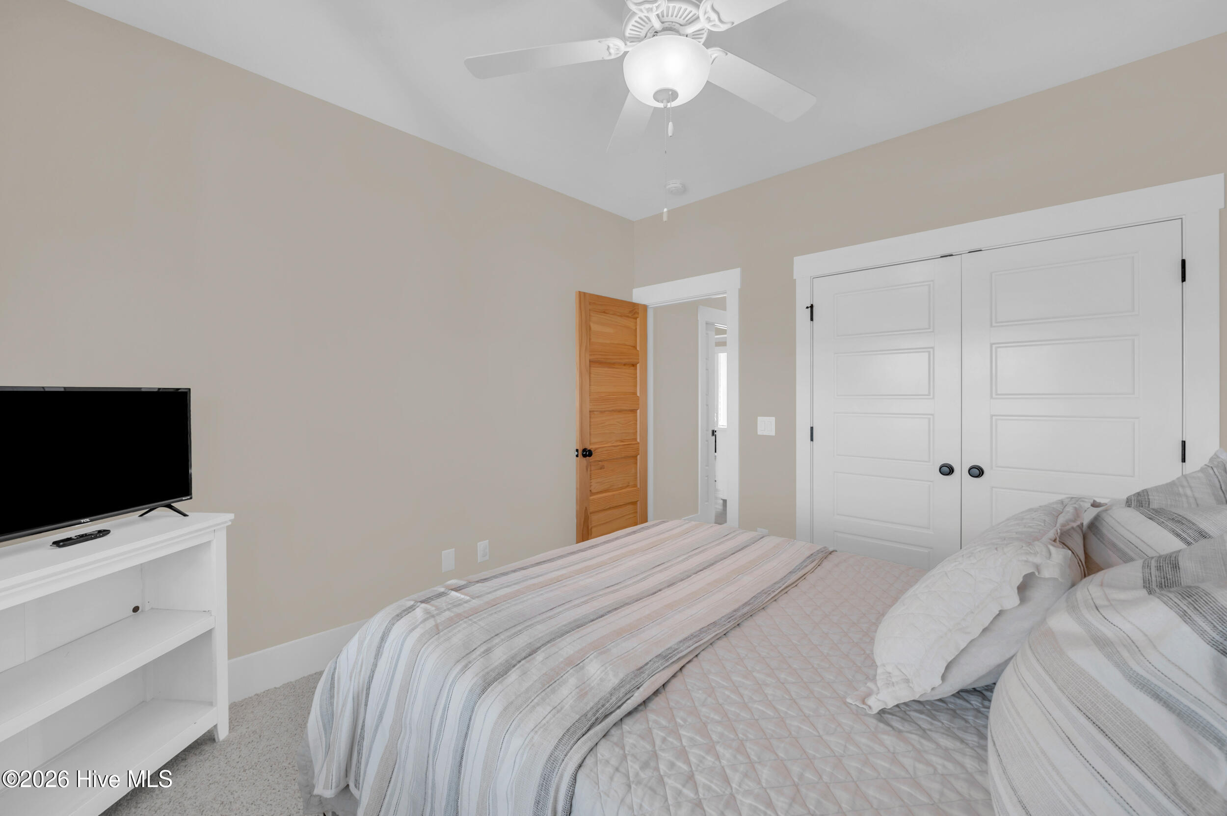 100550719 | Photo 36