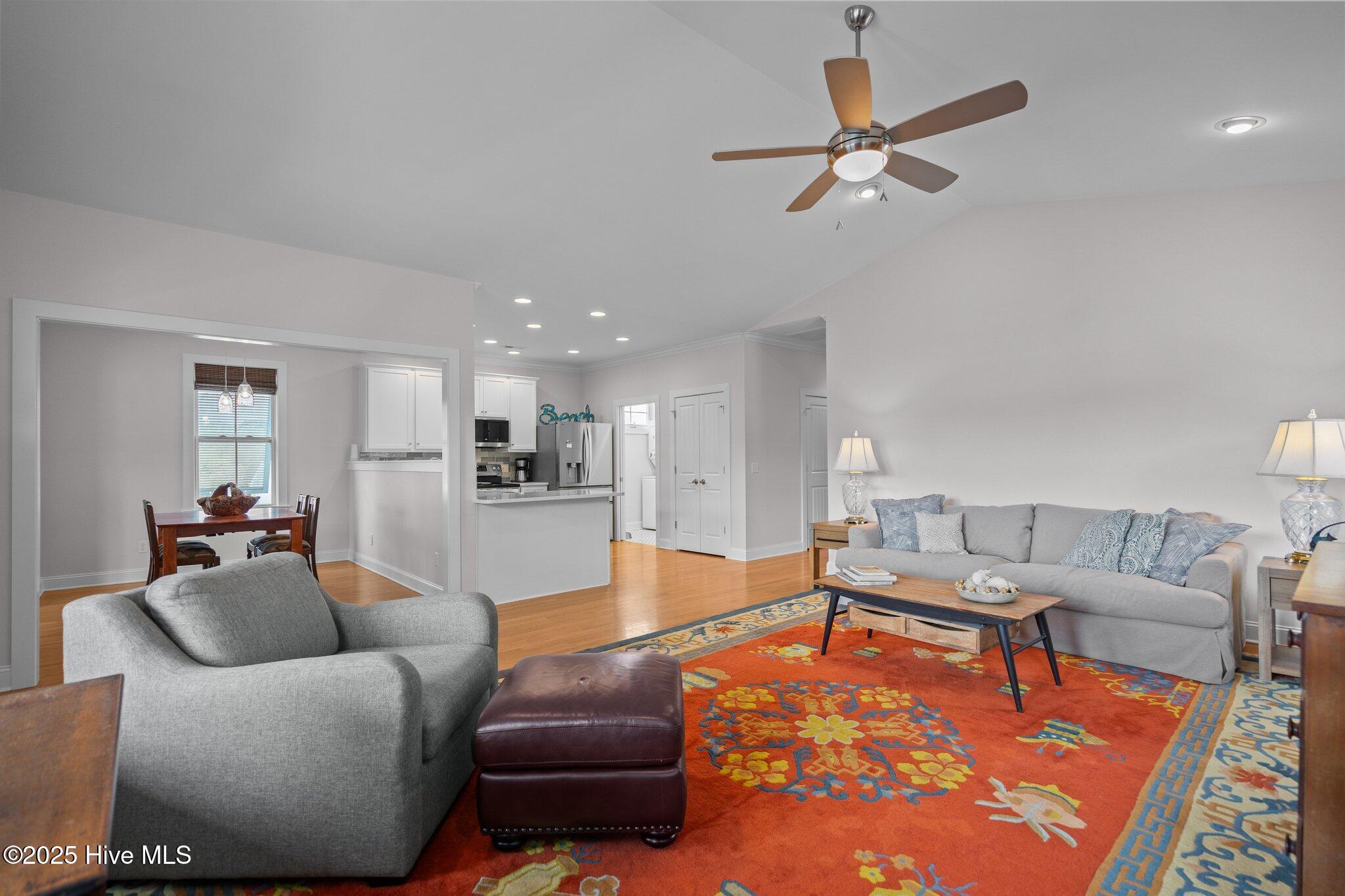 418 Columbia Avenue, Carolina Beach, NC 28428 – photo 14: 34-web-or-mls-DSC03863