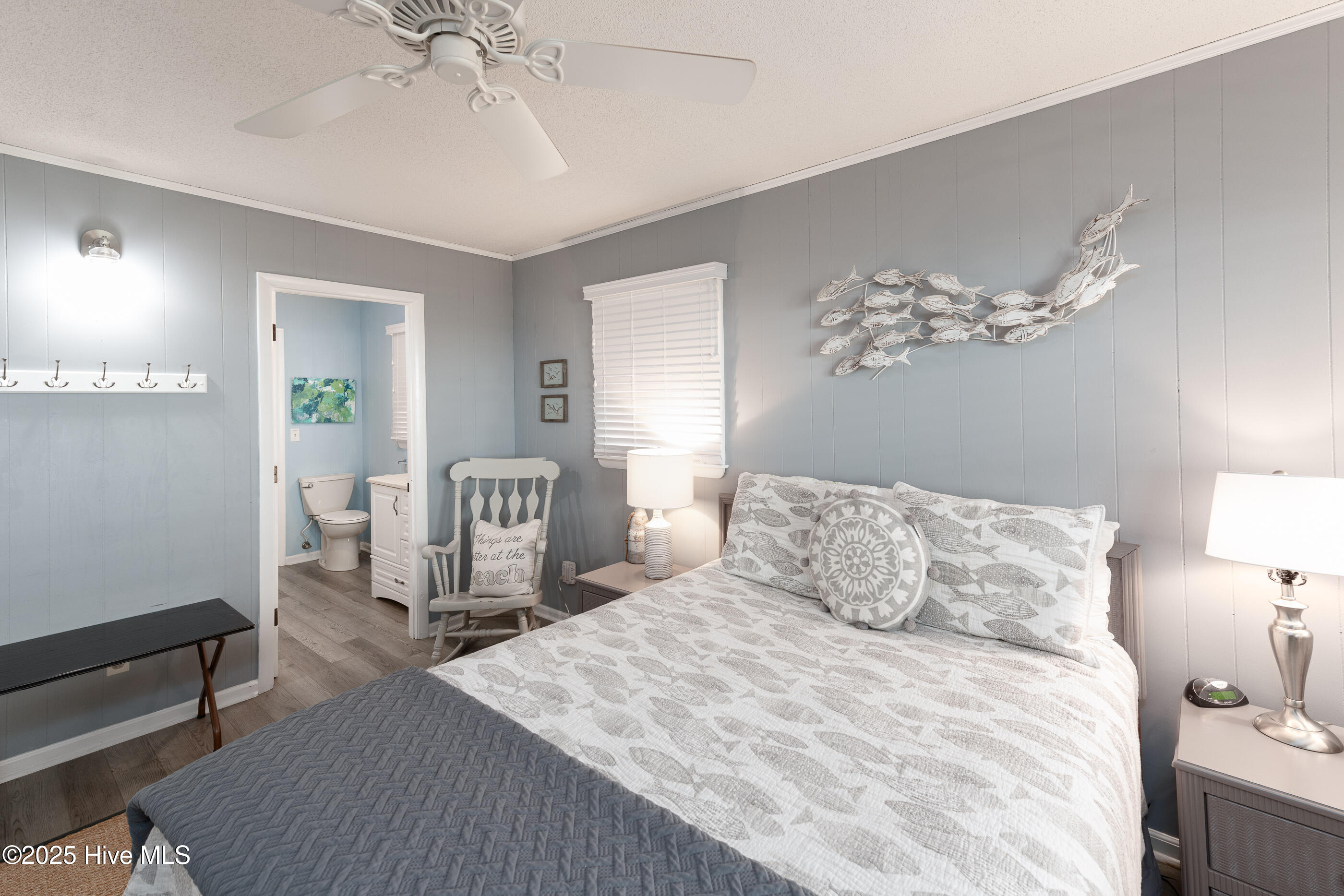 100557462 | Photo 35