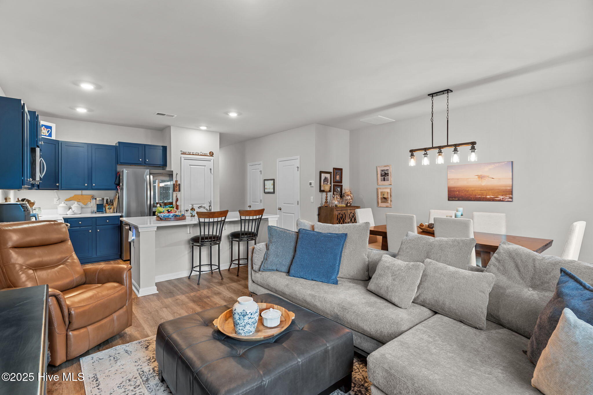 100529312 | Photo 26