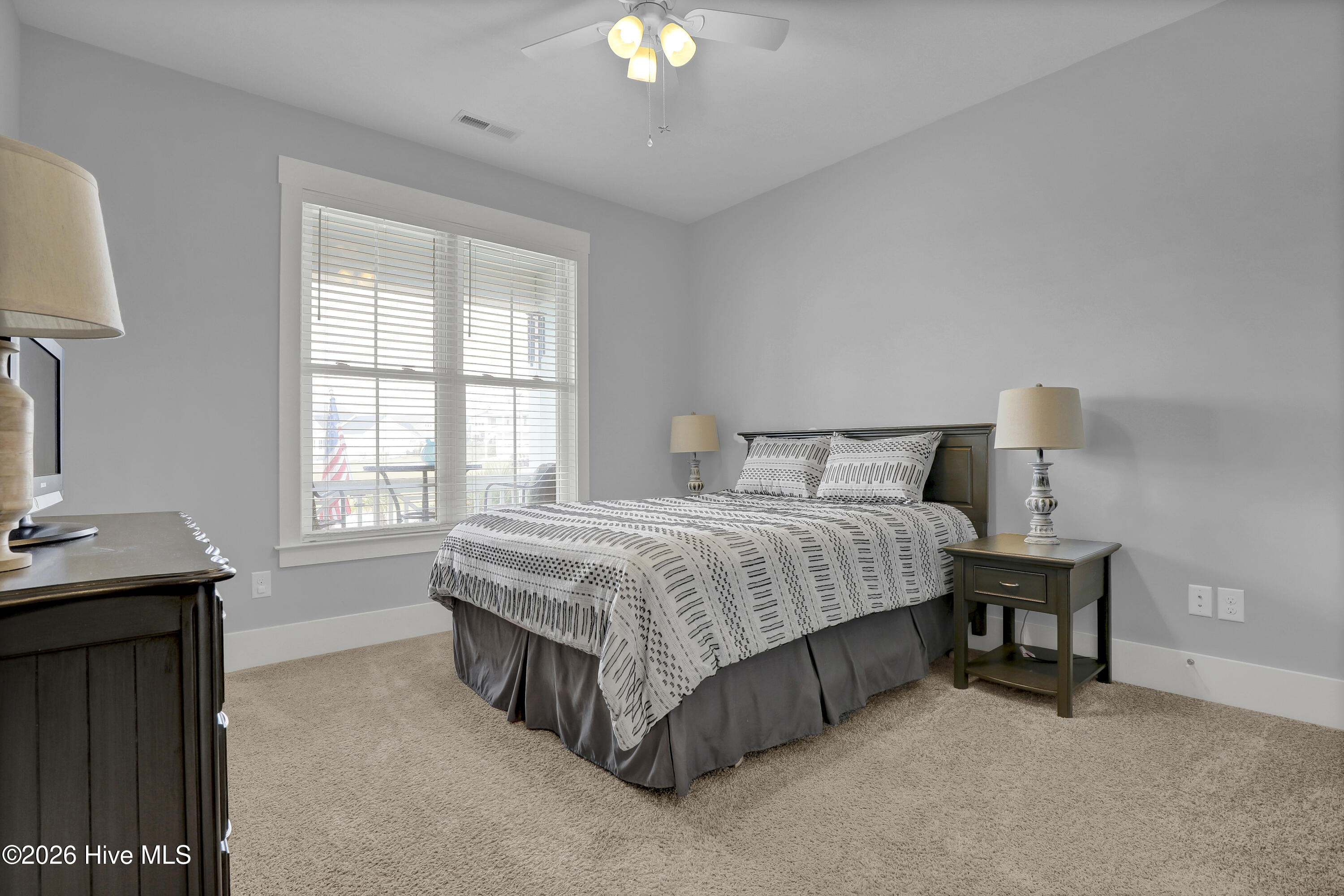 100559745 | Photo 21