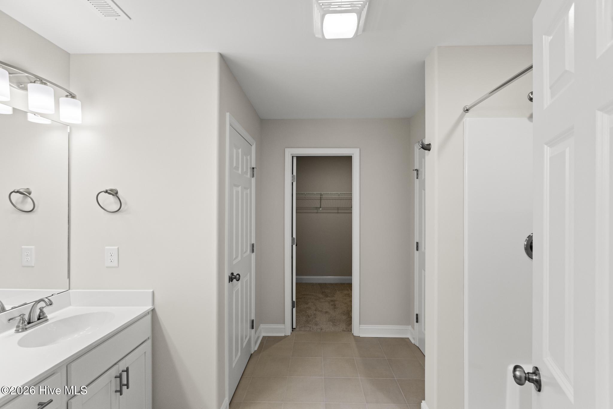 100516178 | Photo 30