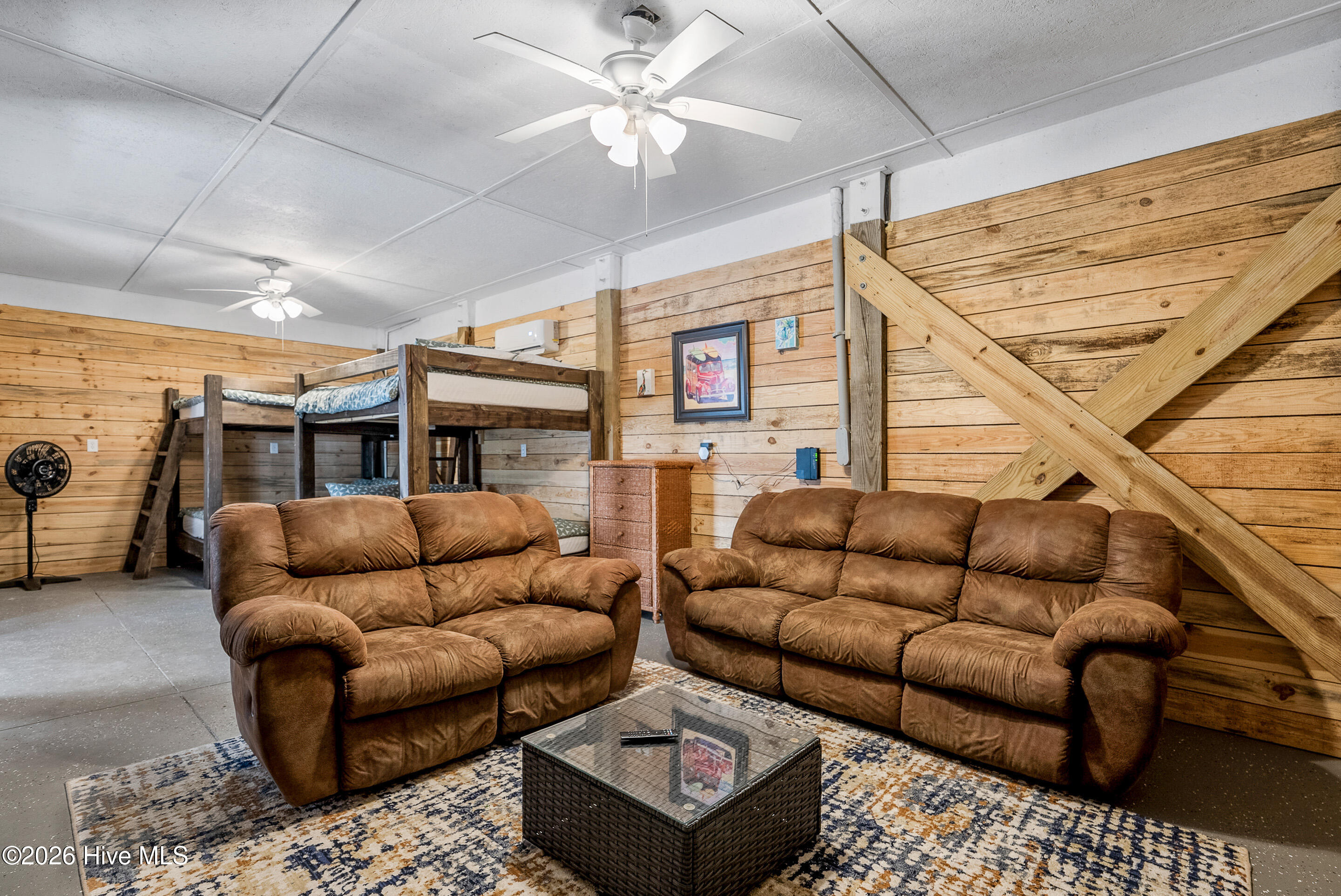 100551312 | Photo 31