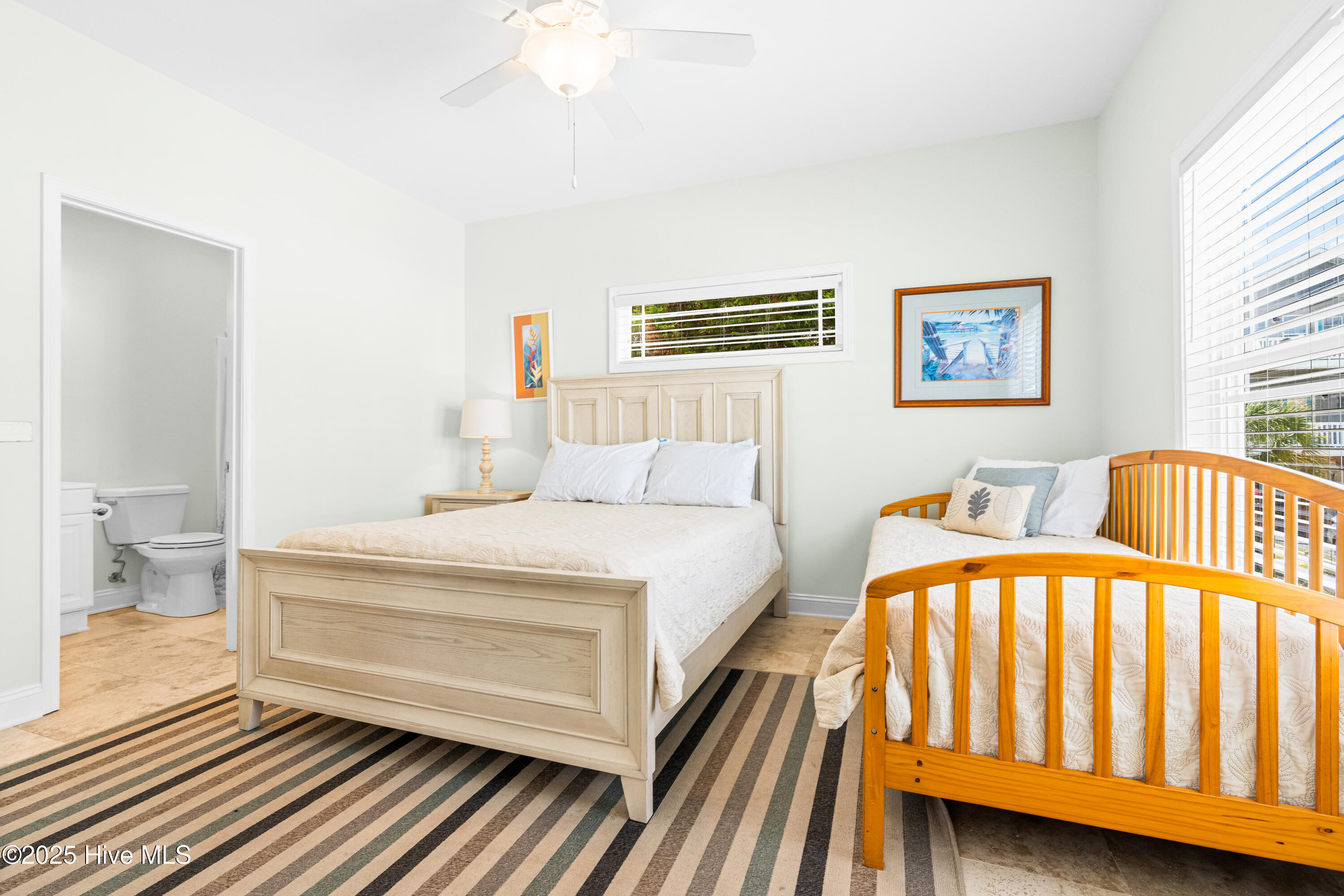 100530608 | Photo 50