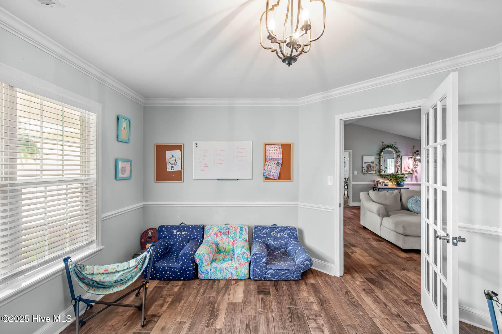 100510785 | Photo 16