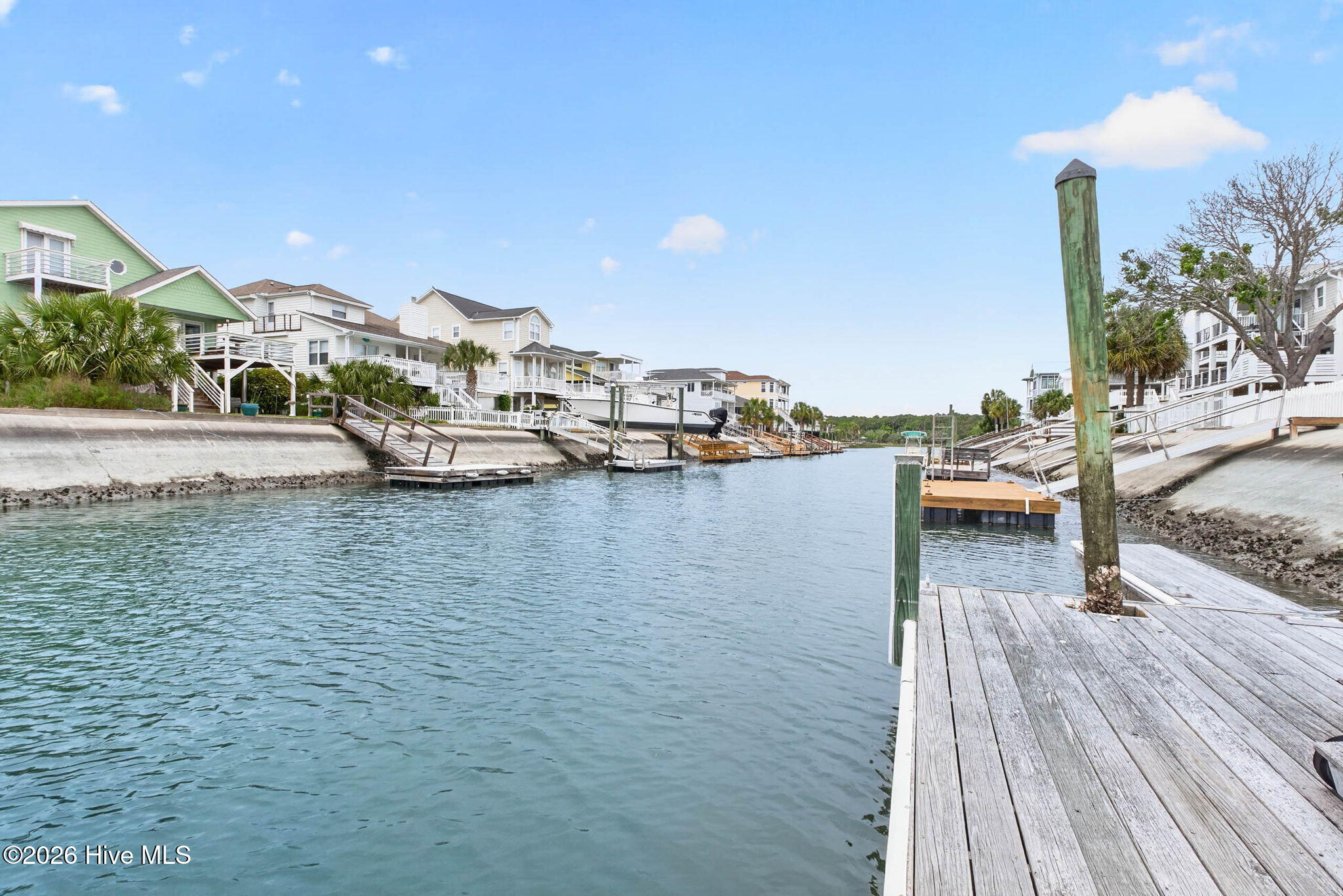 100570658 | Photo 62