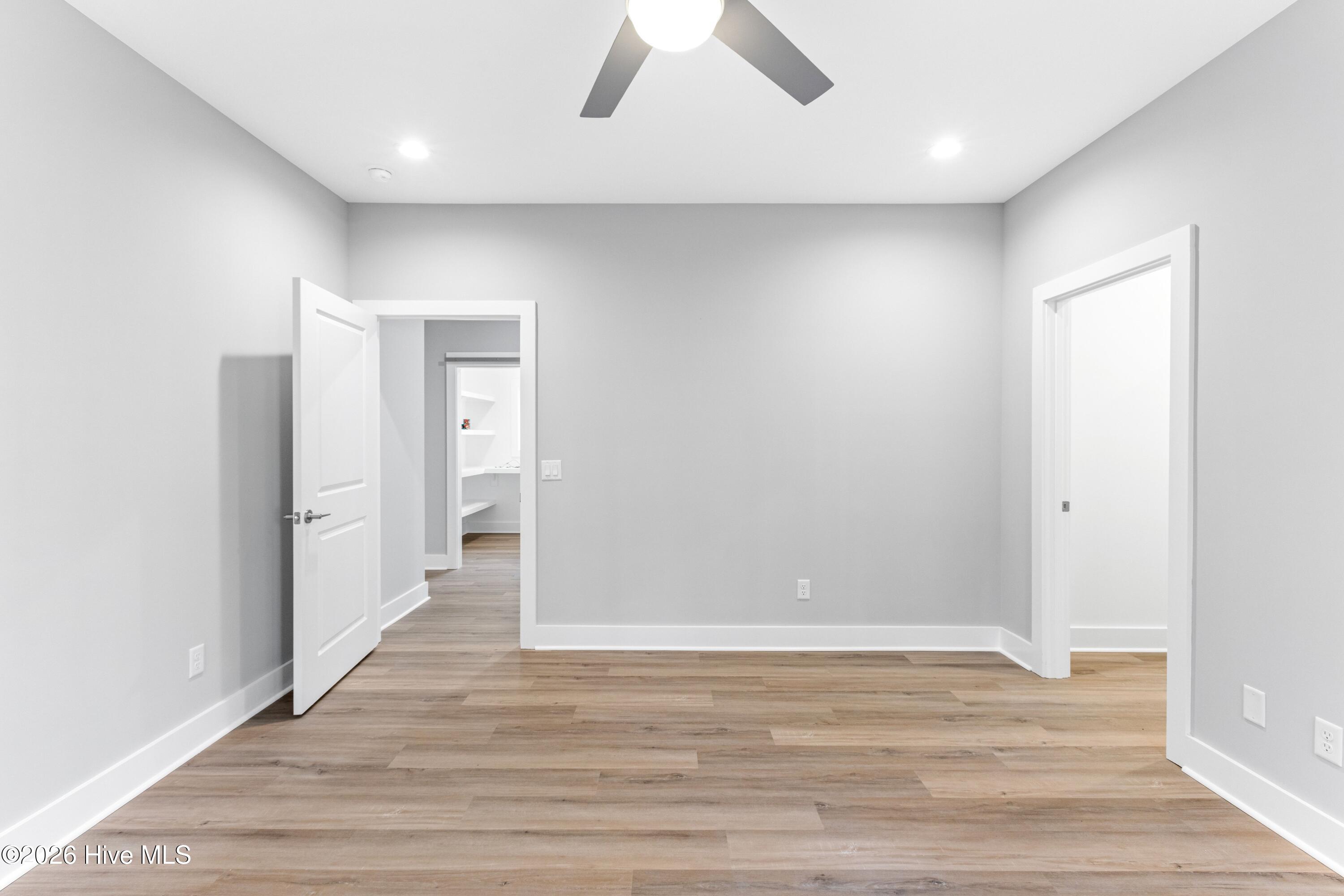 100547526 | Photo 21