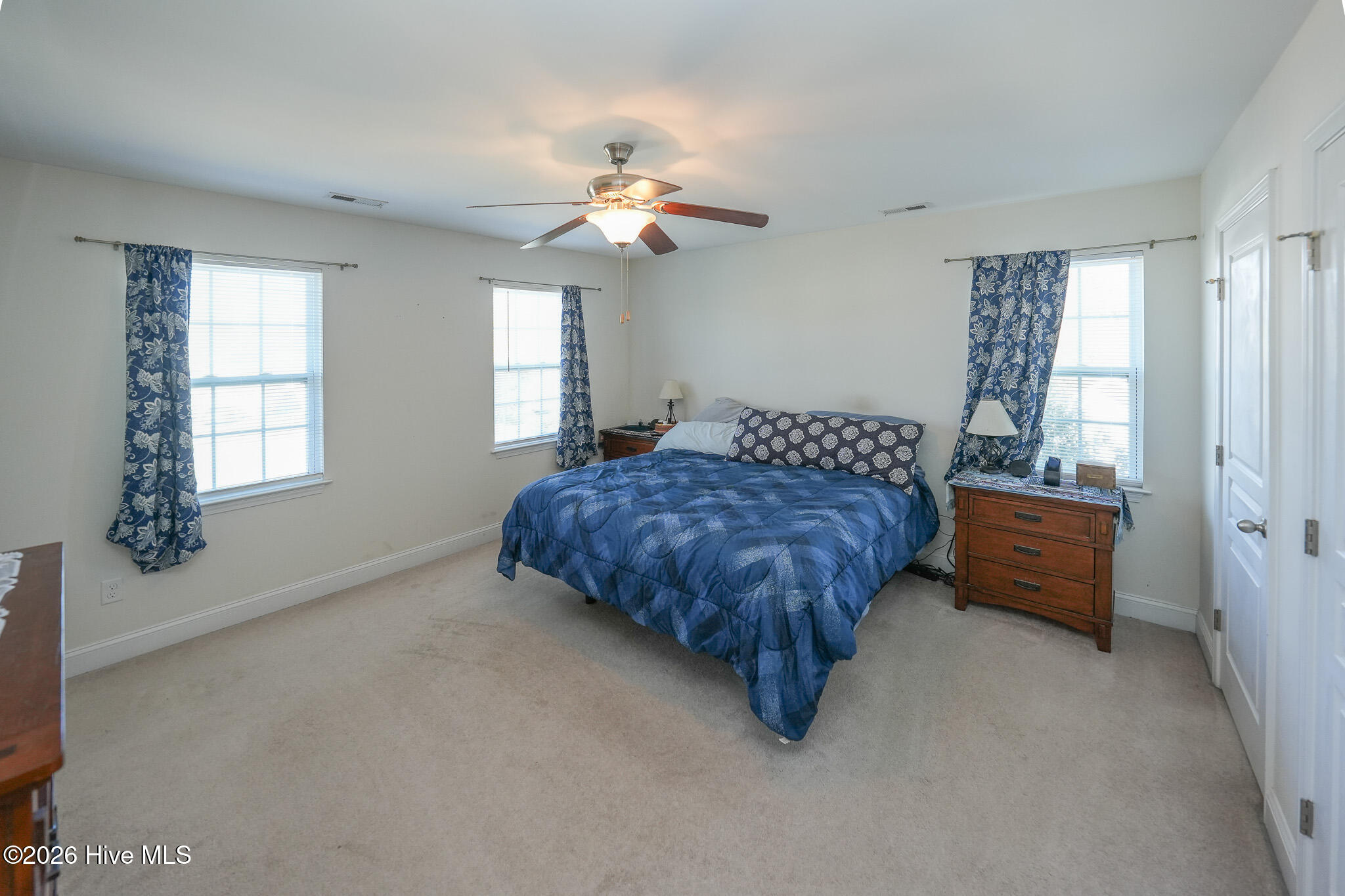 100561361 | Photo 20