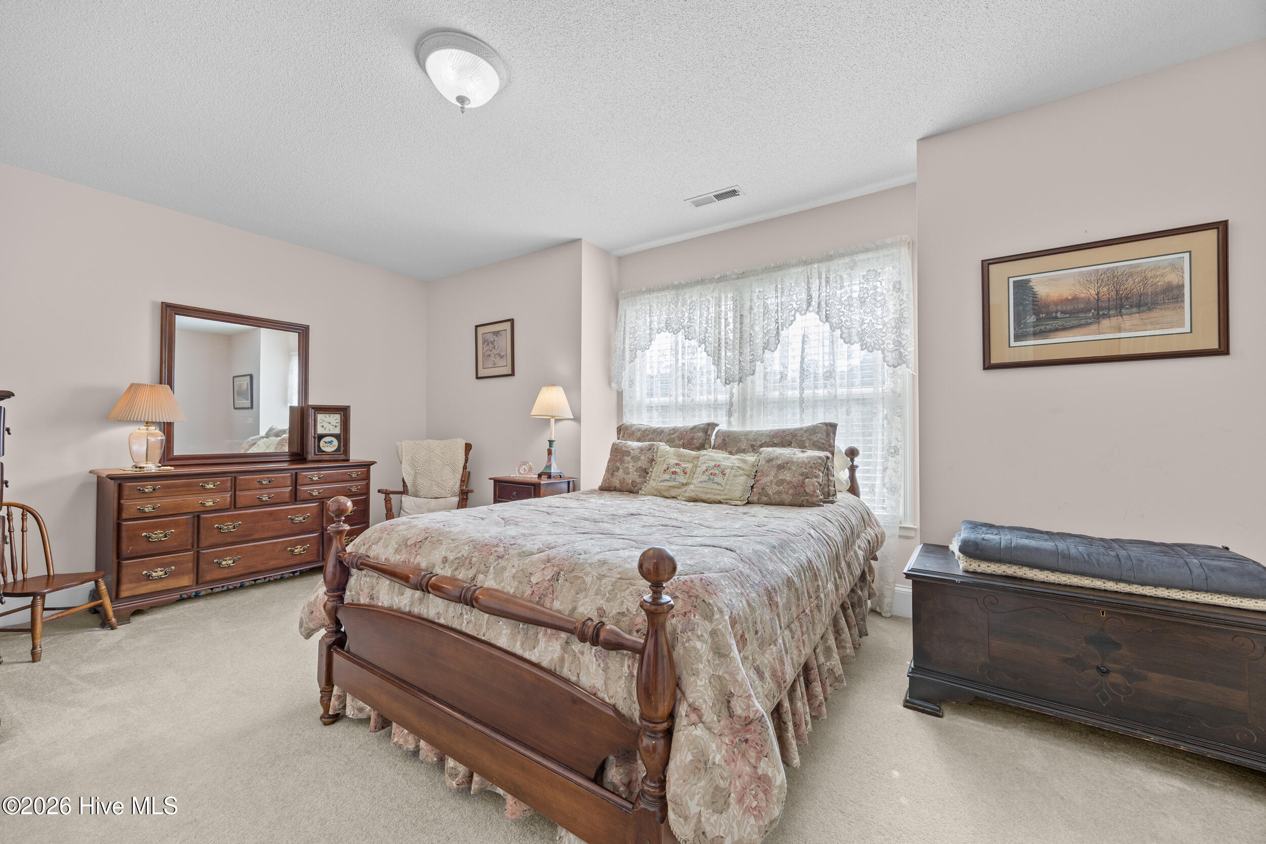 100564035 | Photo 34