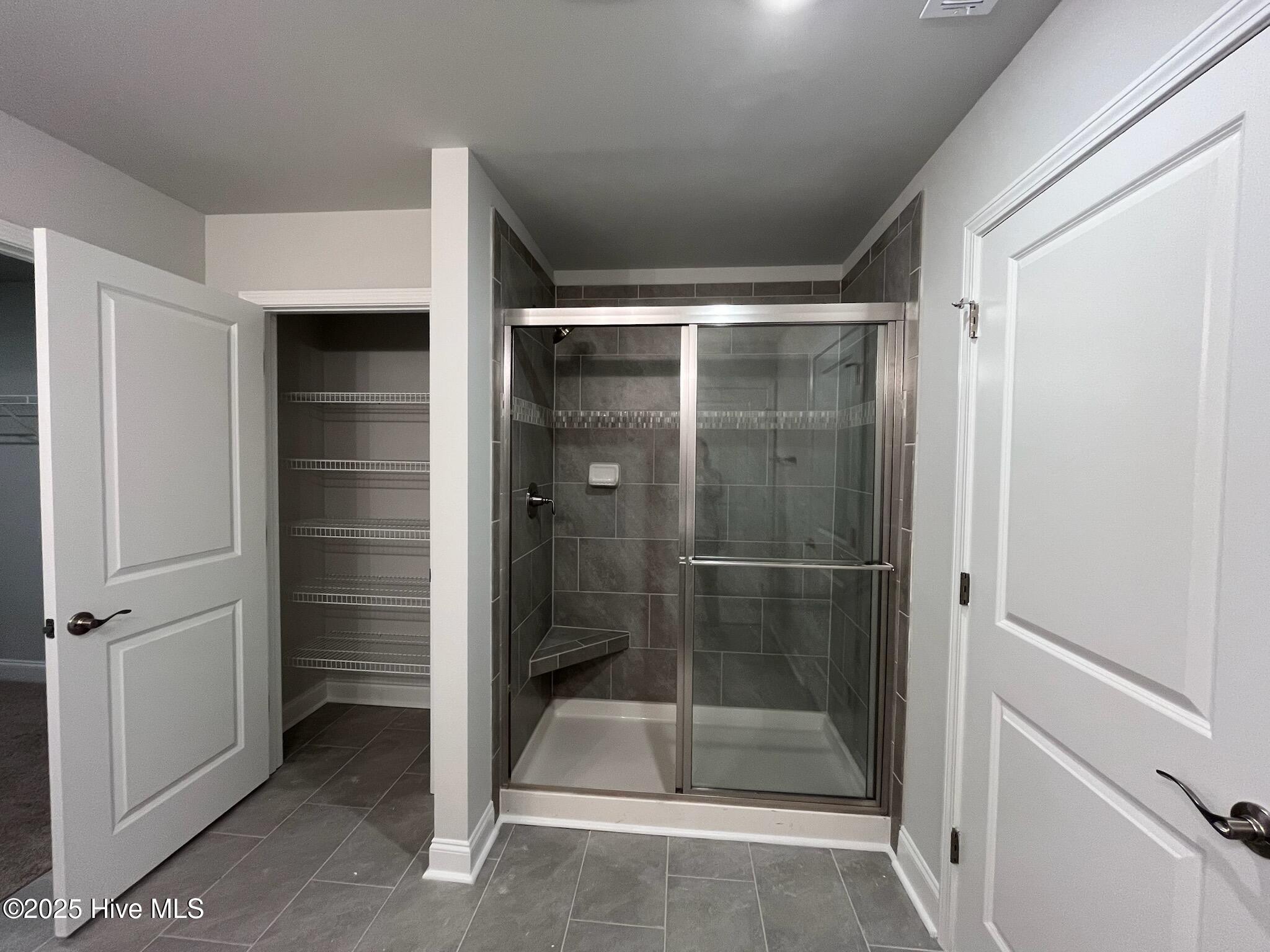 100420321 | Photo 25