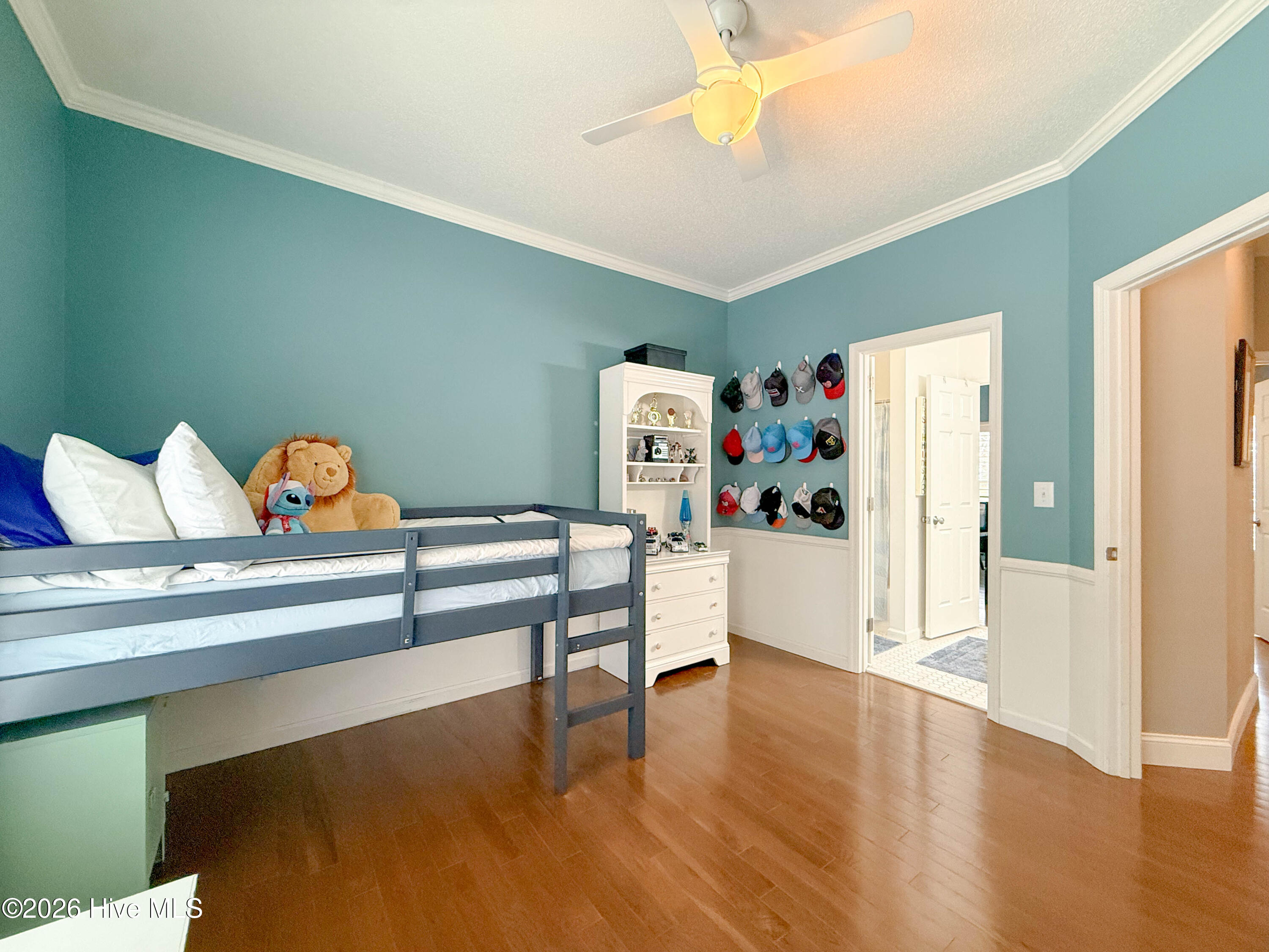 100549521 | Photo 60