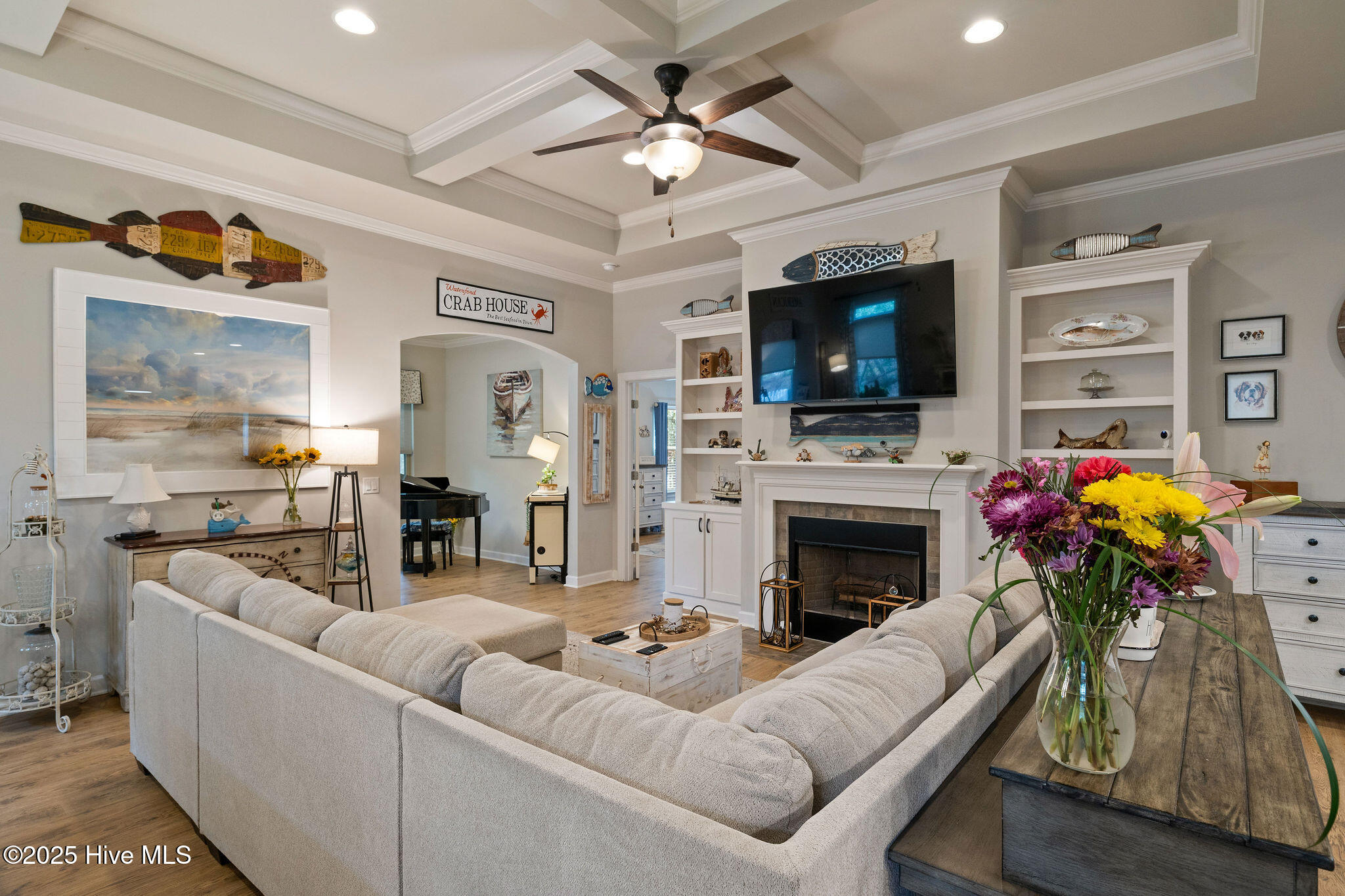 100529341 | Photo 13