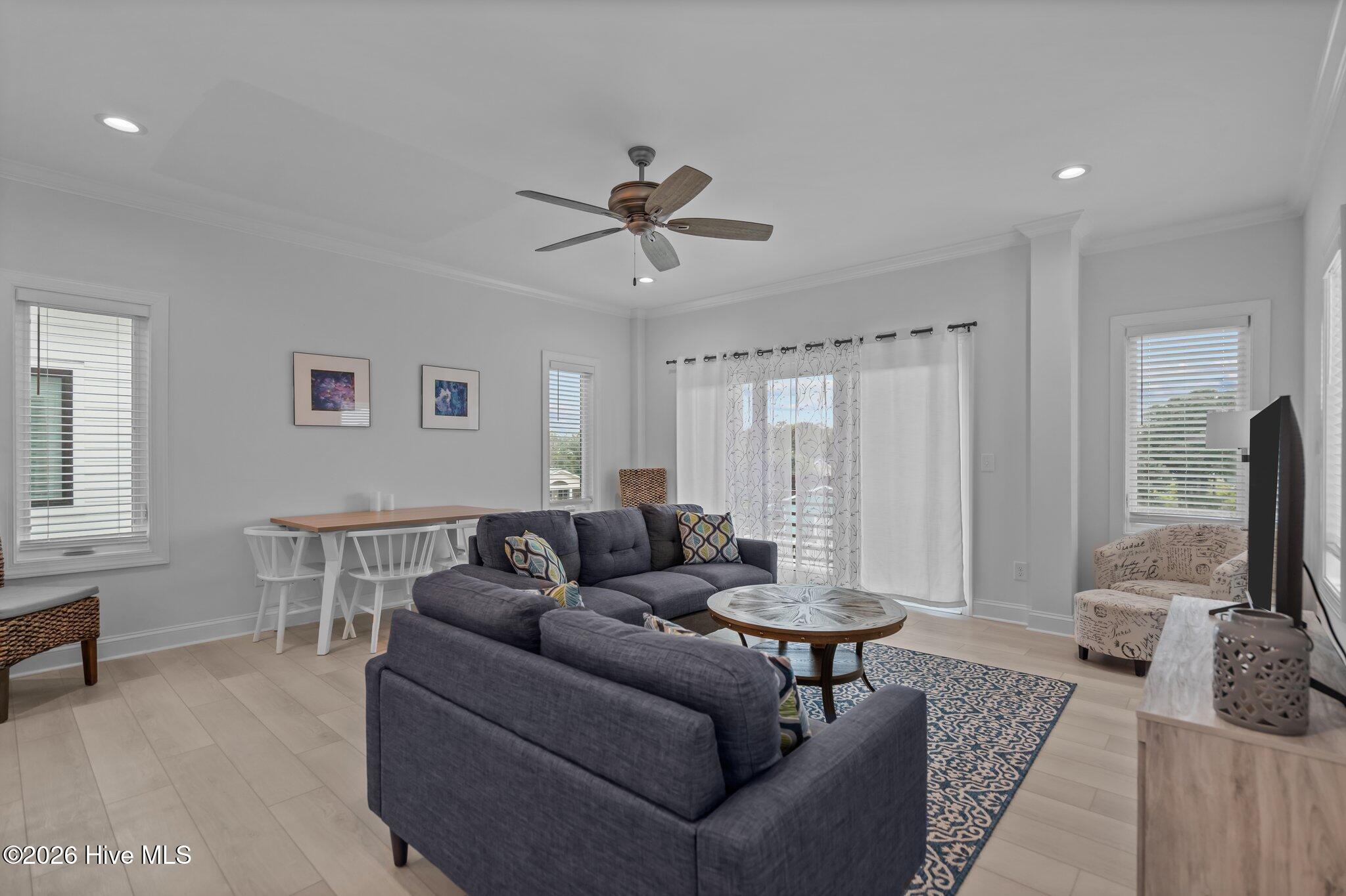 100554587 | Photo 17