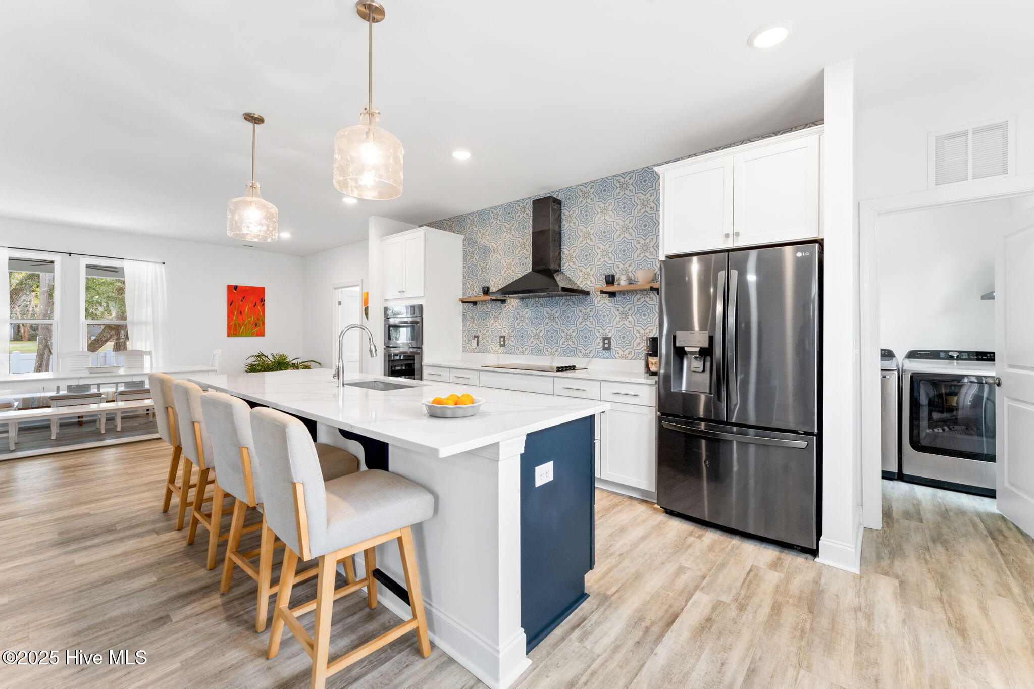 100528338 | Photo 12