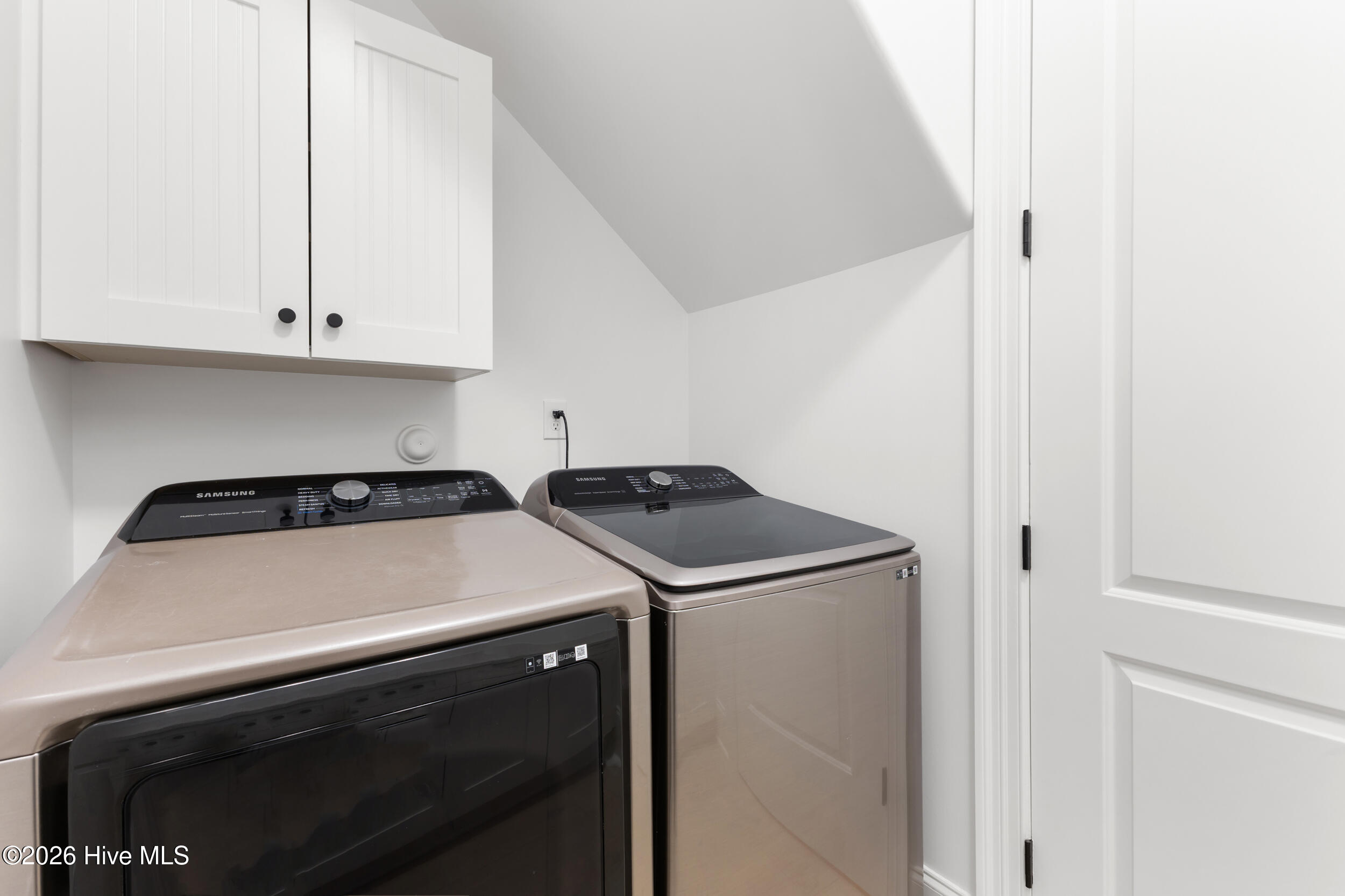 100567857 | Photo 34