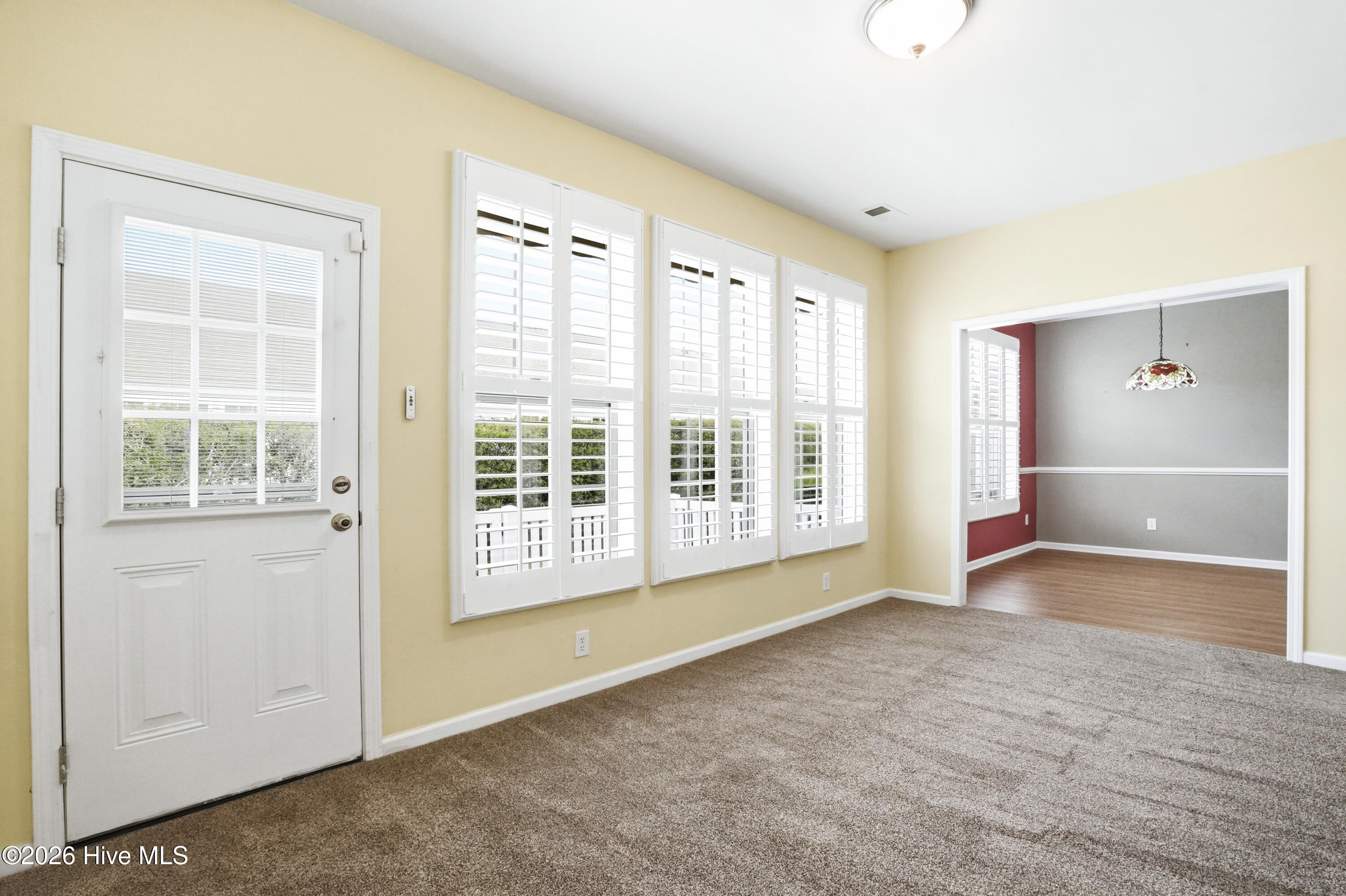 100564881 | Photo 26