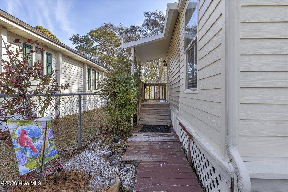 100551359 | Photo 28