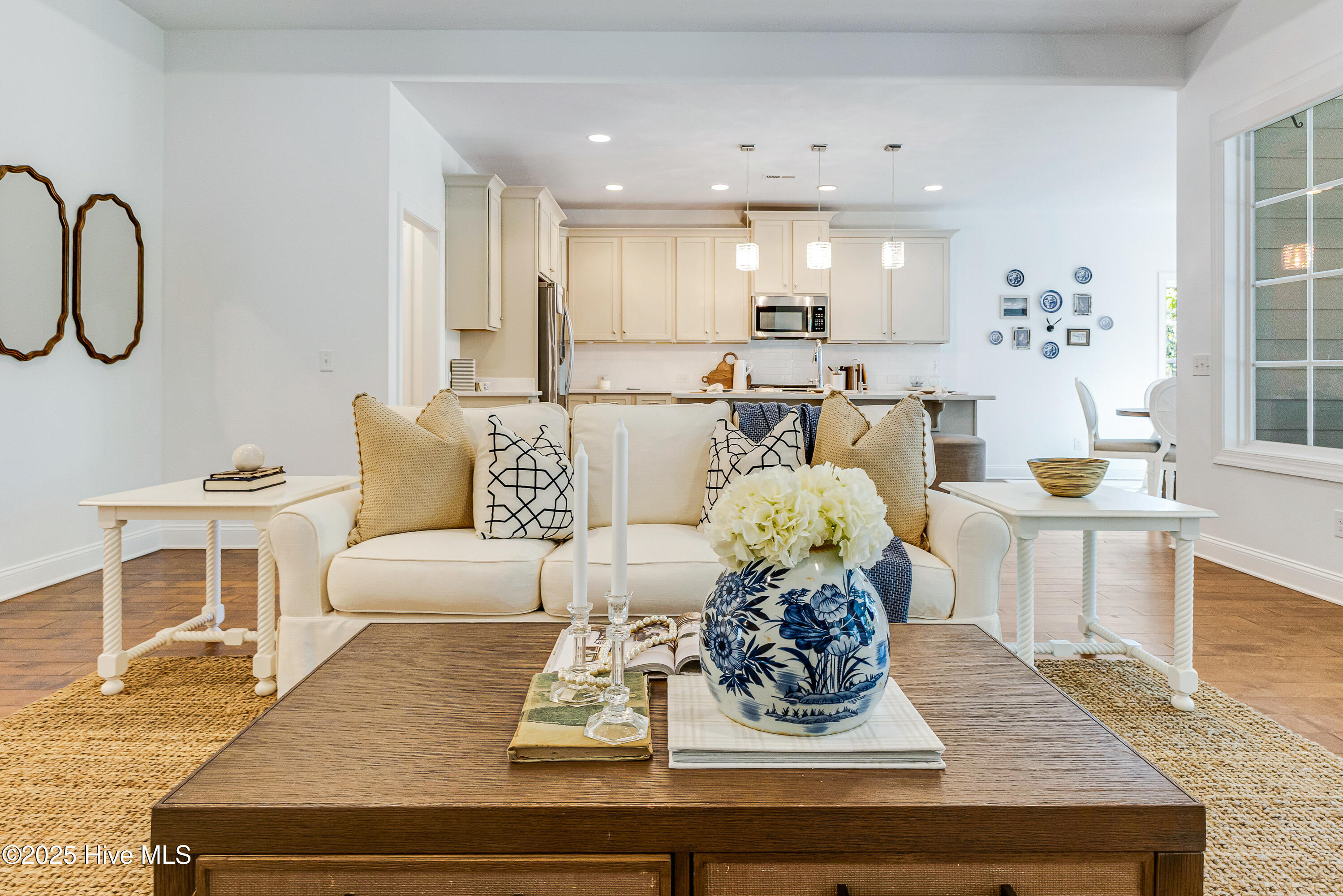 100542174 | Photo 13