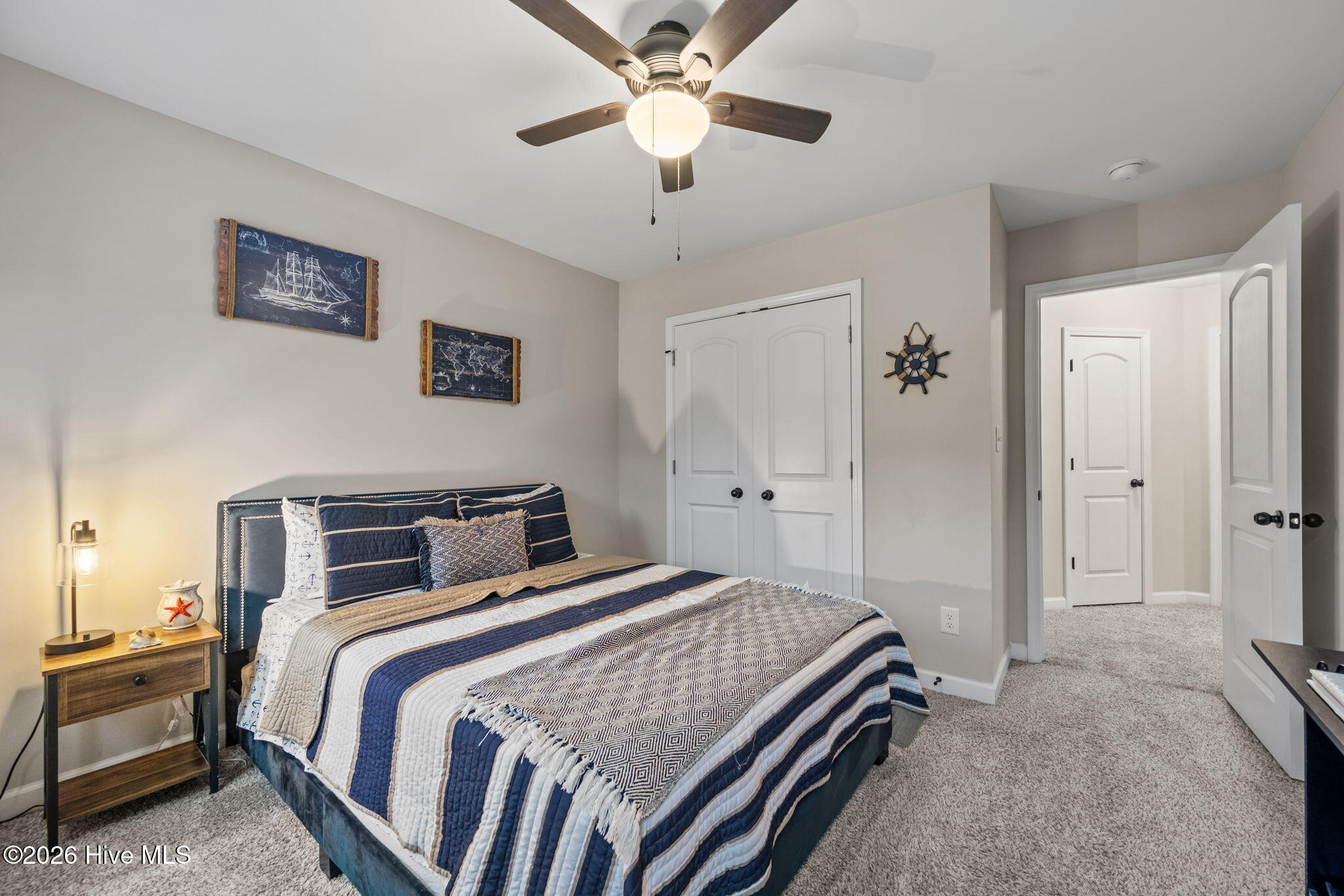 100558417 | Photo 15