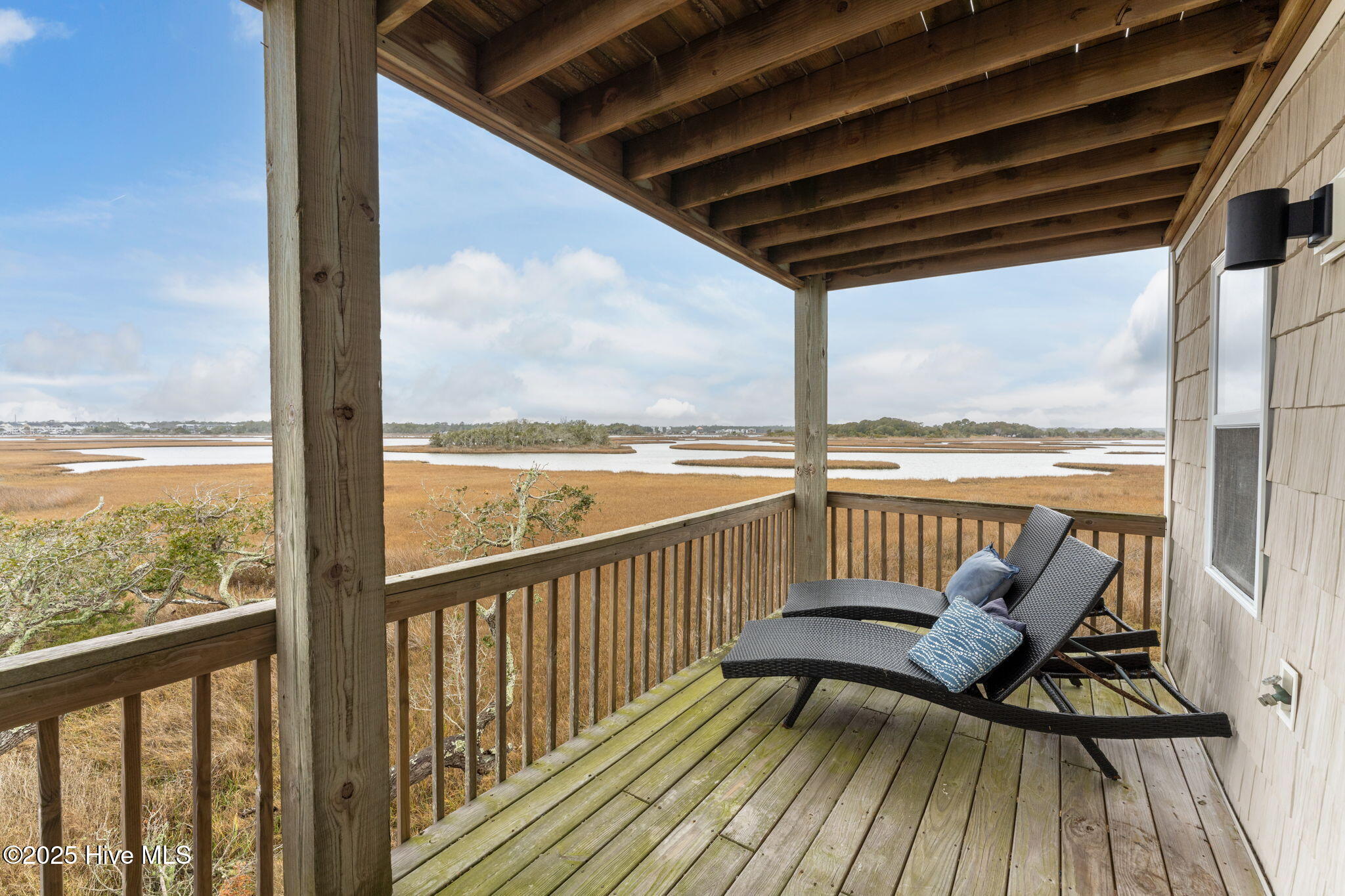 100488869 | Photo 27