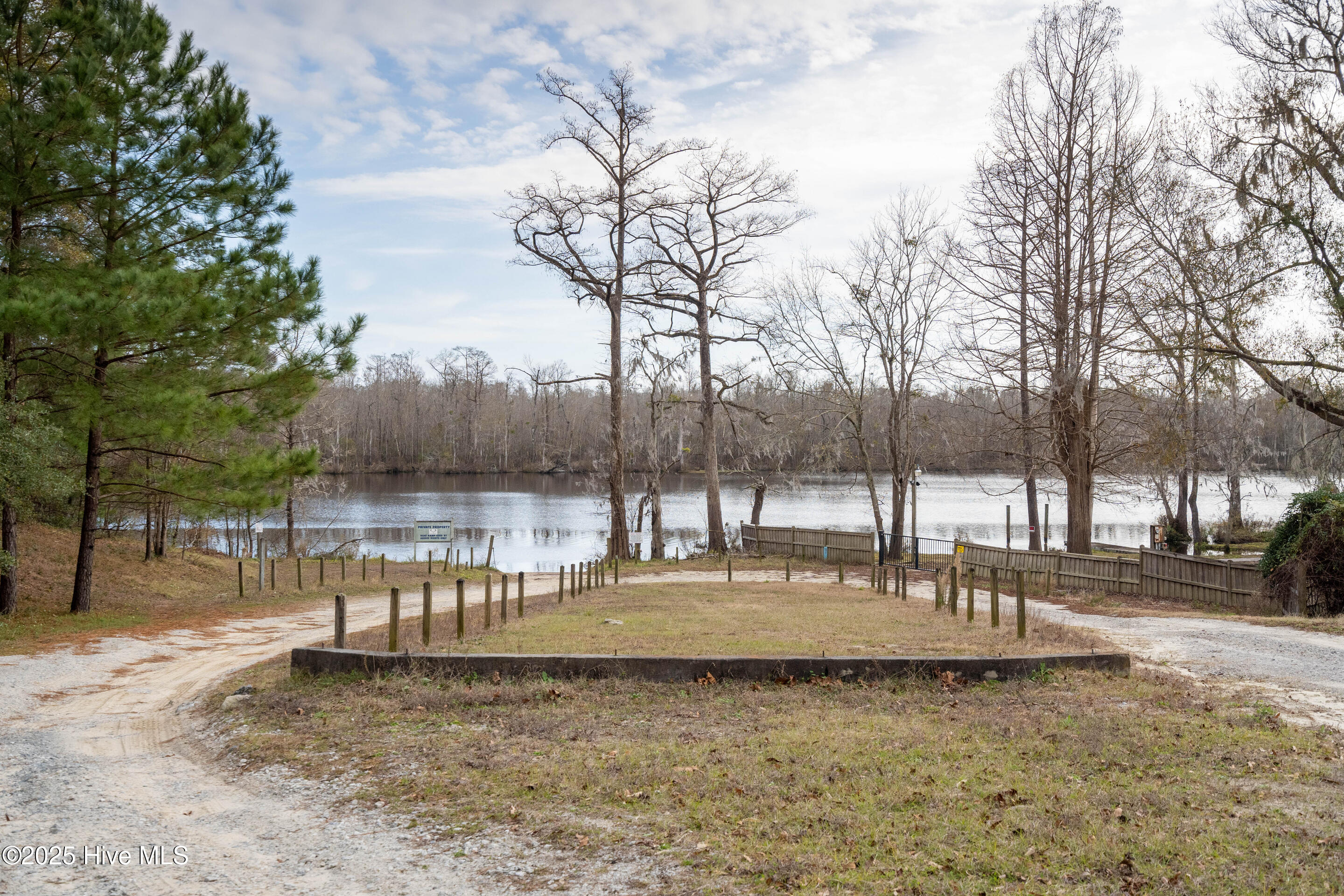 100550933 | Photo 43