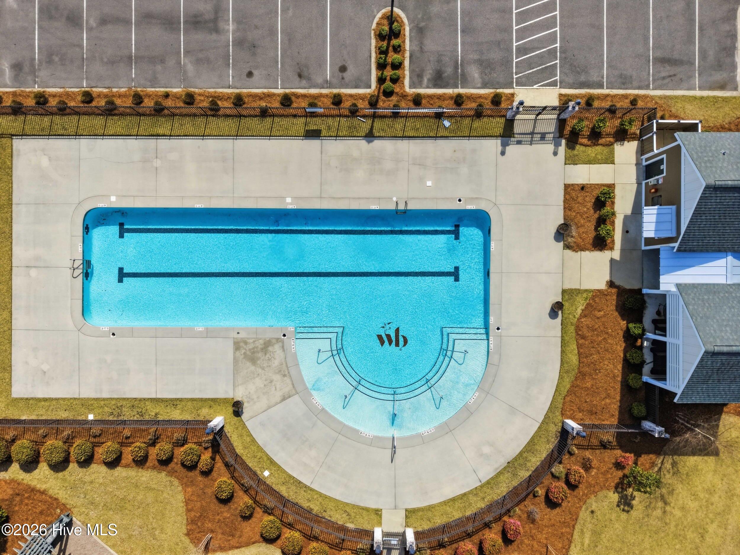 100561233 | Photo 60