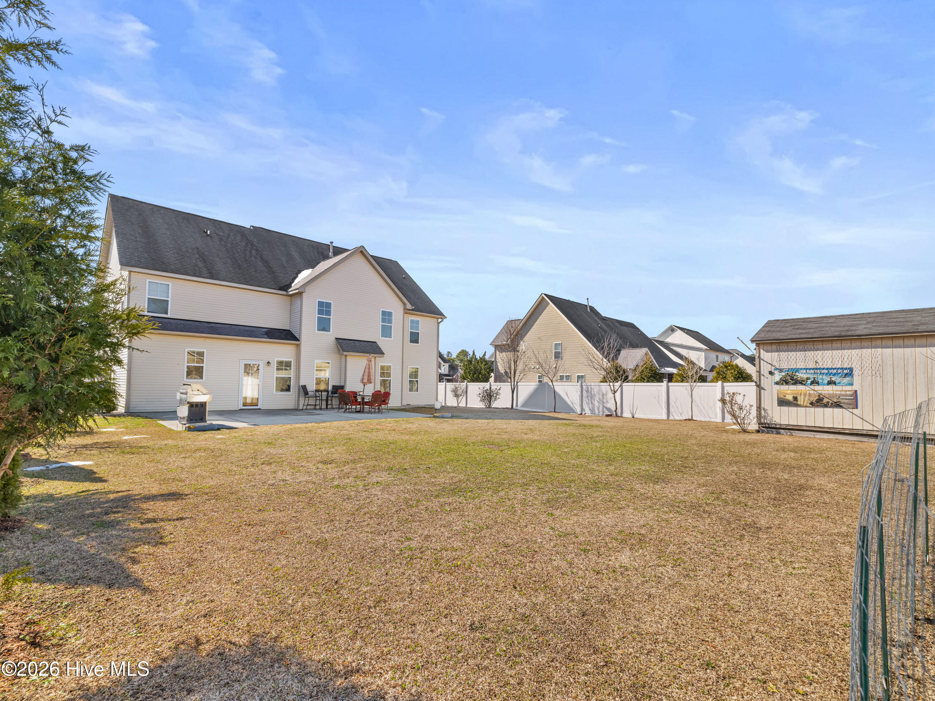 100553389 | Photo 55