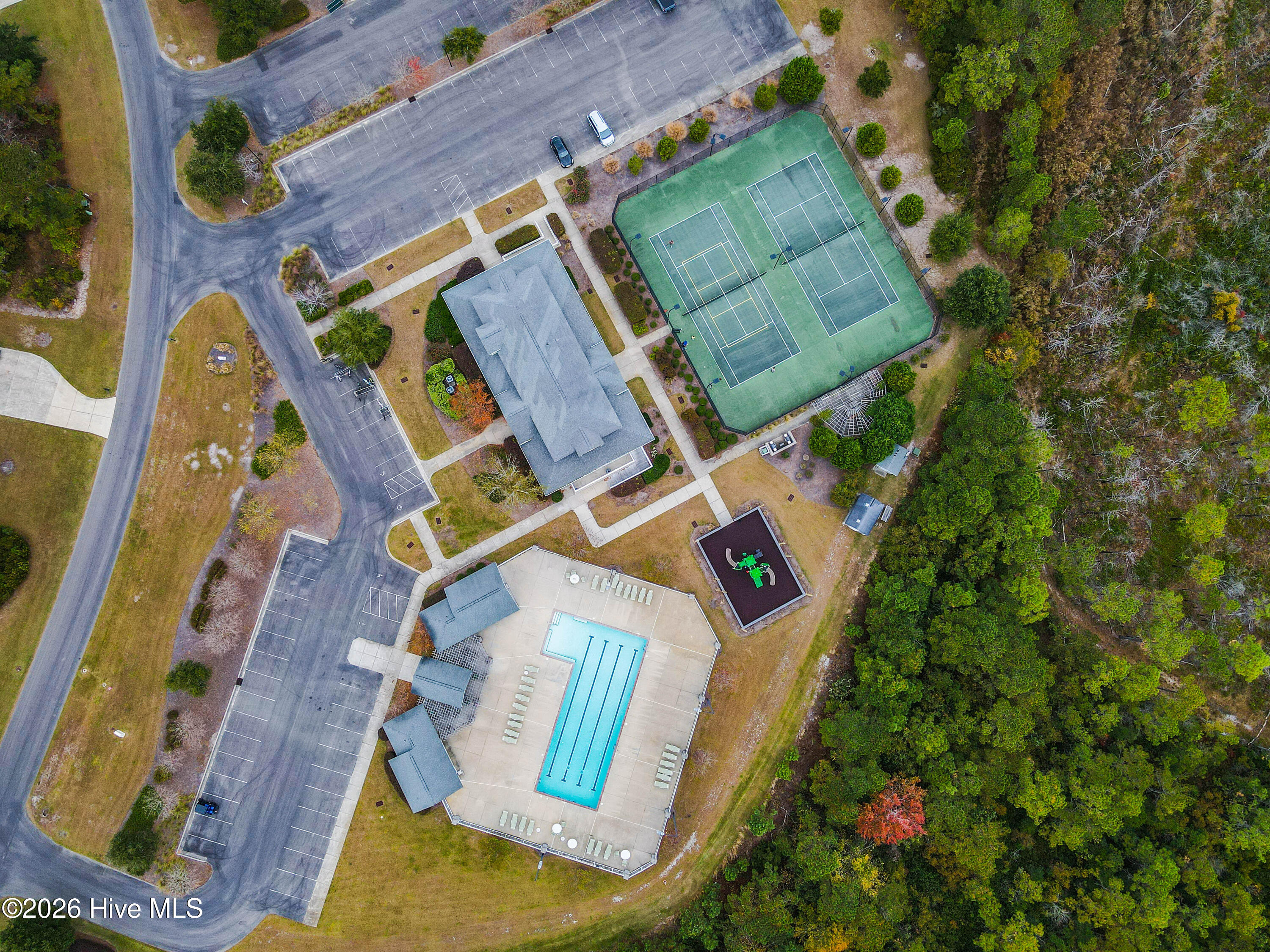 100562110 | Photo 133