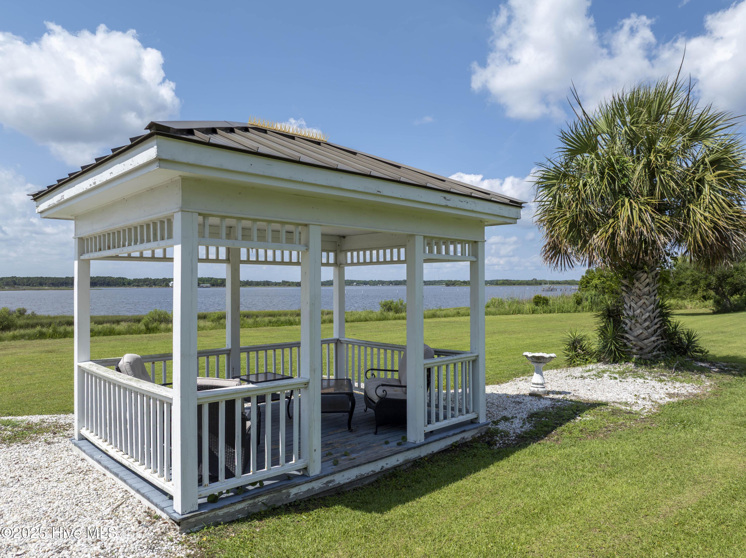 100512986 | Photo 13