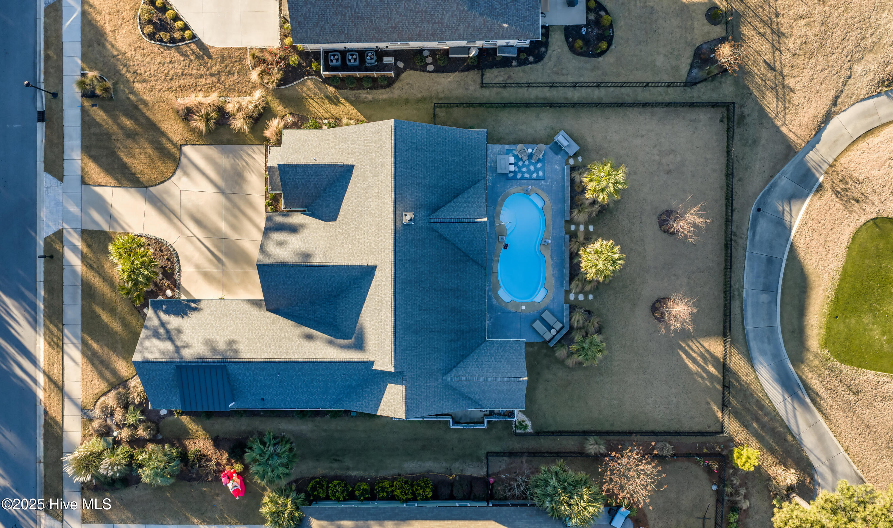 100546758 | Photo 56