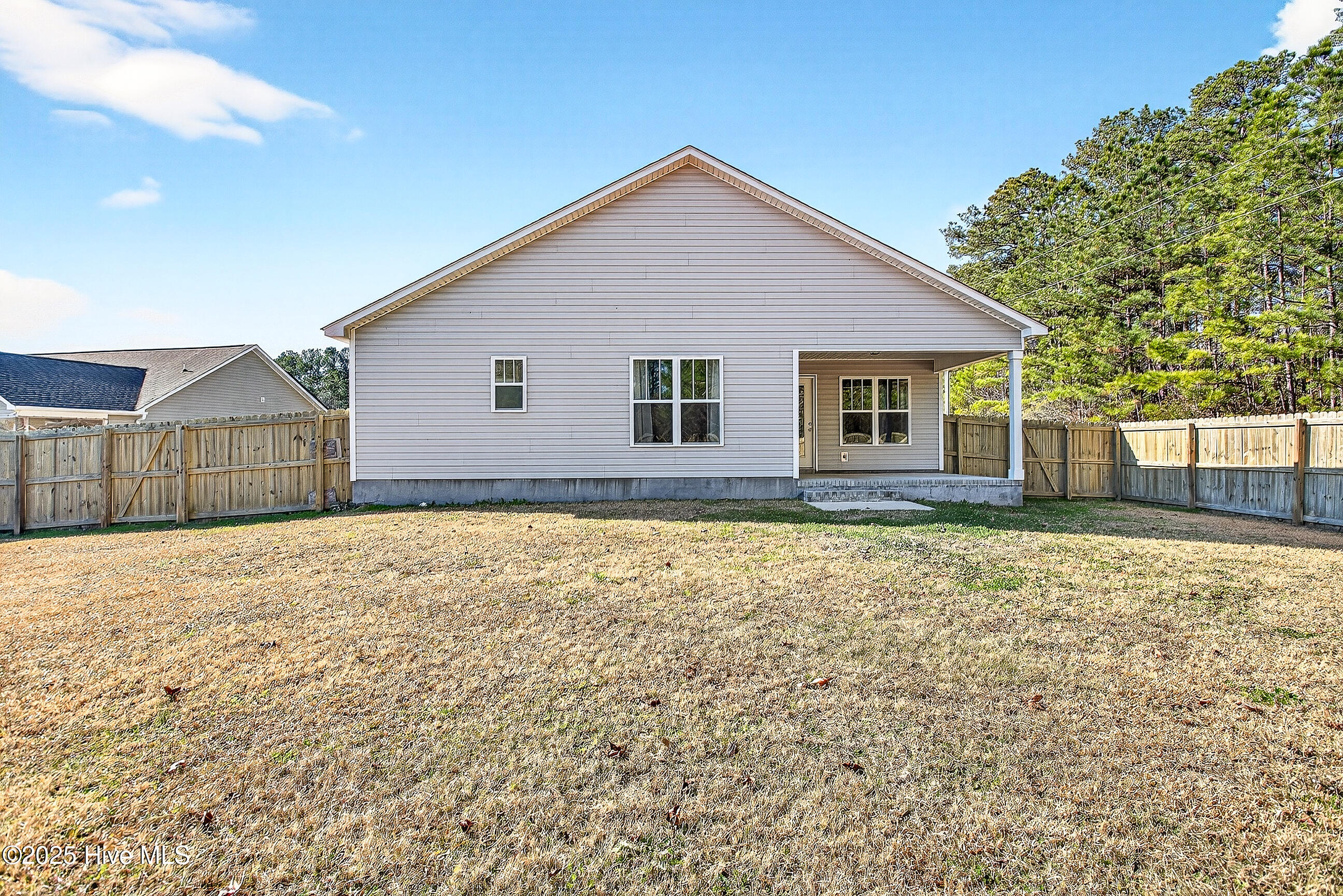 100545699 | Photo 39