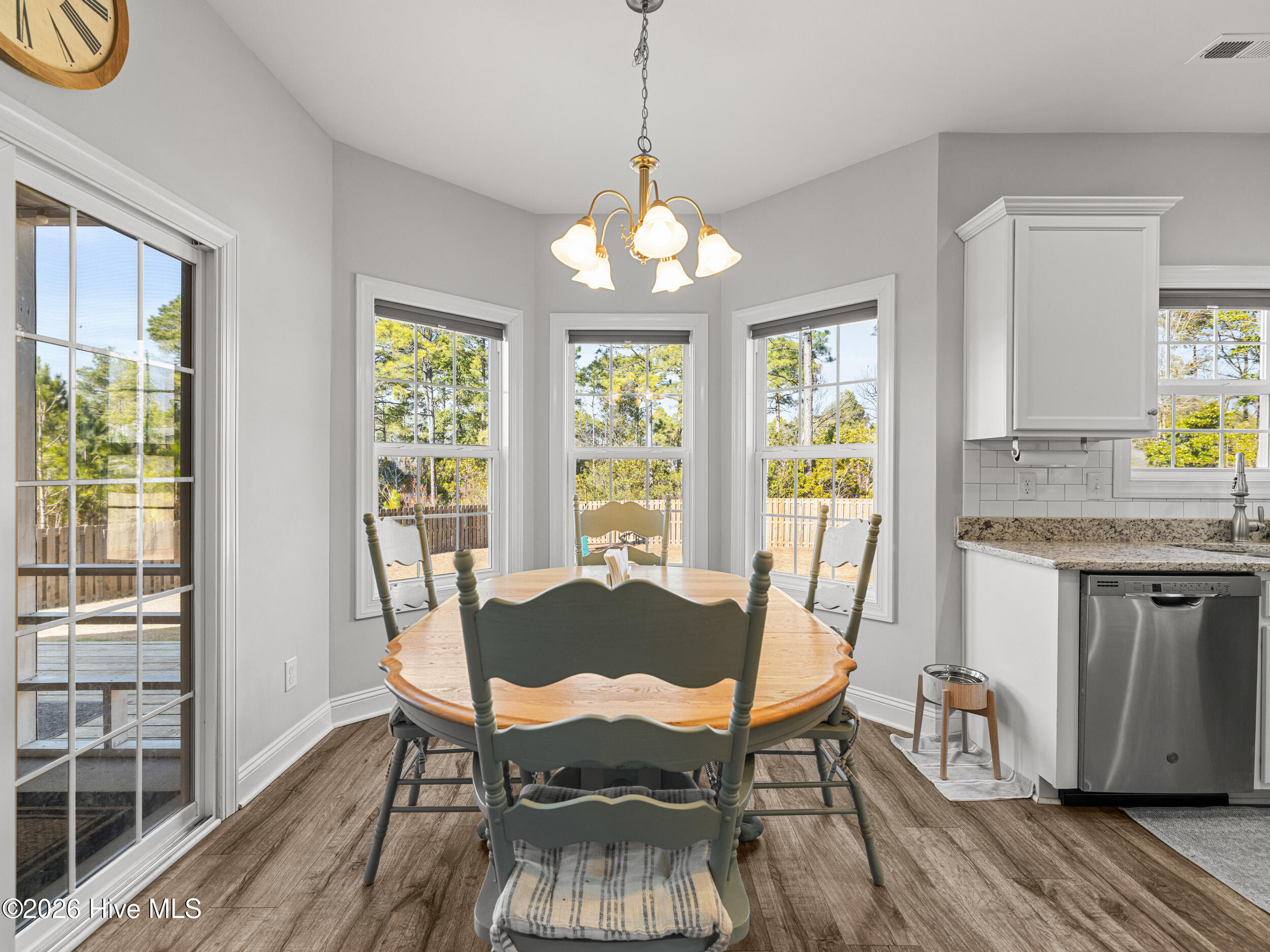 100553436 | Photo 17