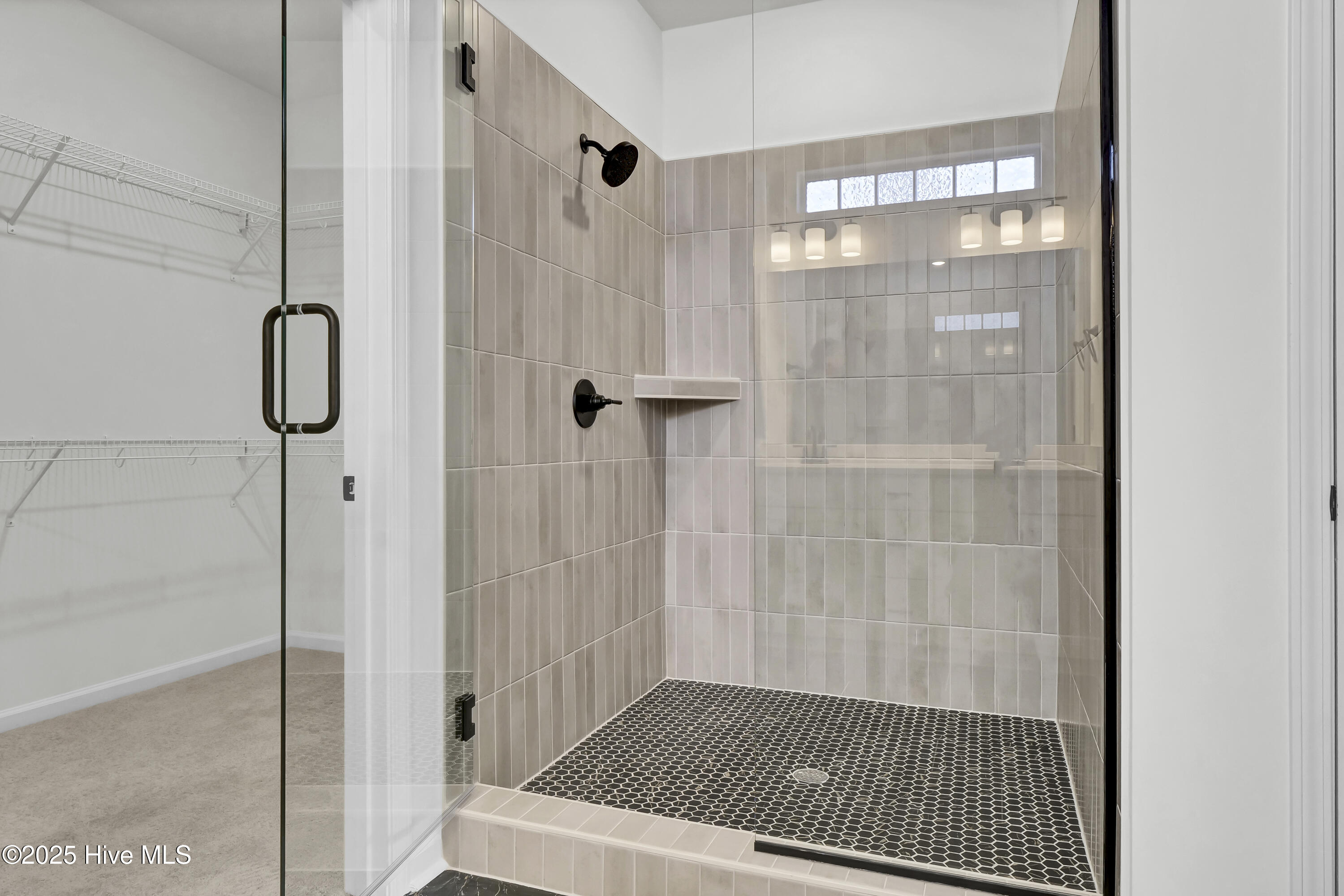 100551524 | Photo 17