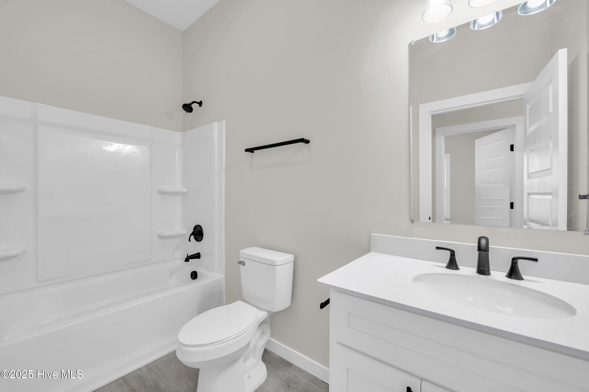 100544598 | Photo 22