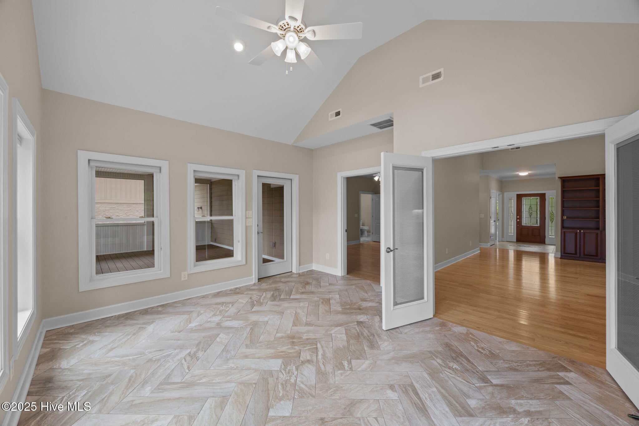 402 Whittaker Point Road,Oriental