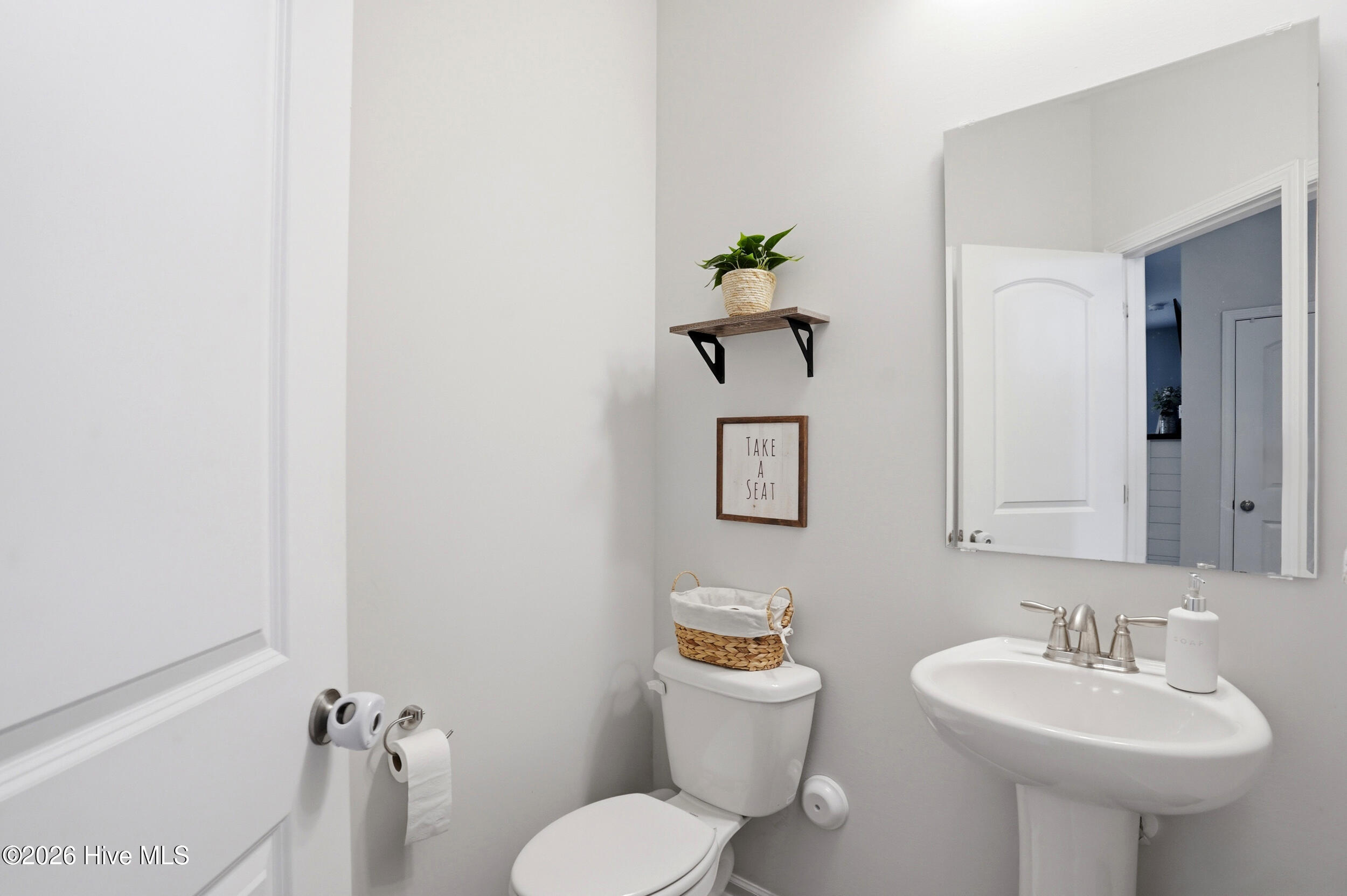 100567183 | Photo 15