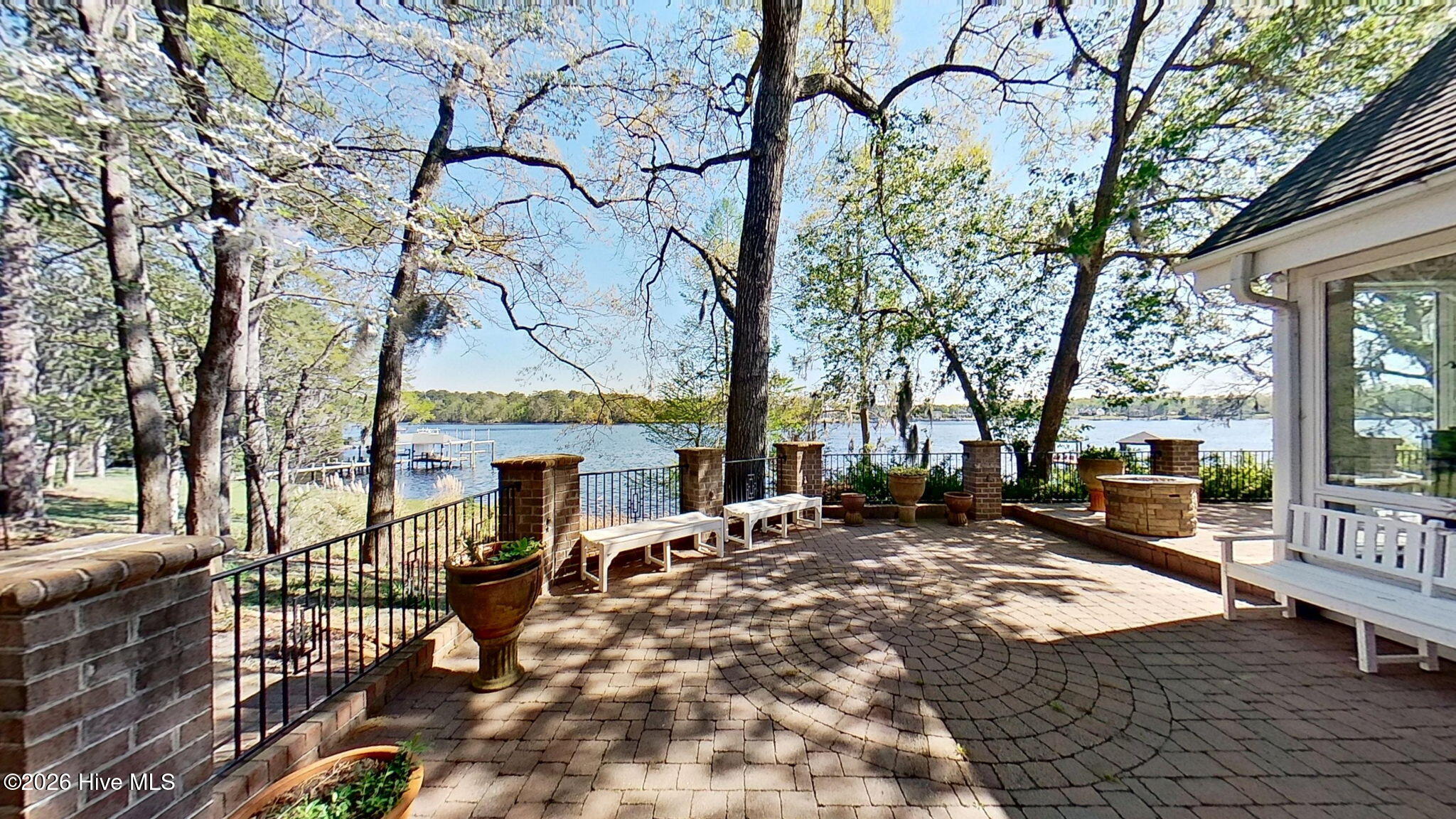 211 Wilson Point Road,Trent Woods