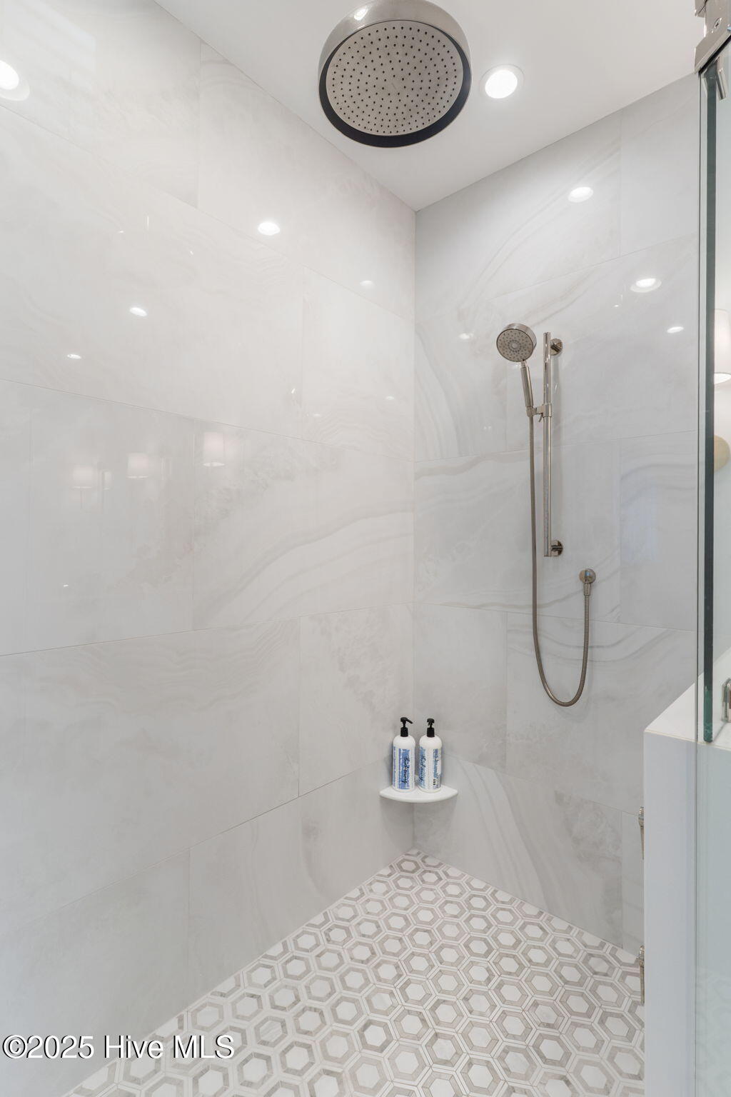 100537269 | Photo 52