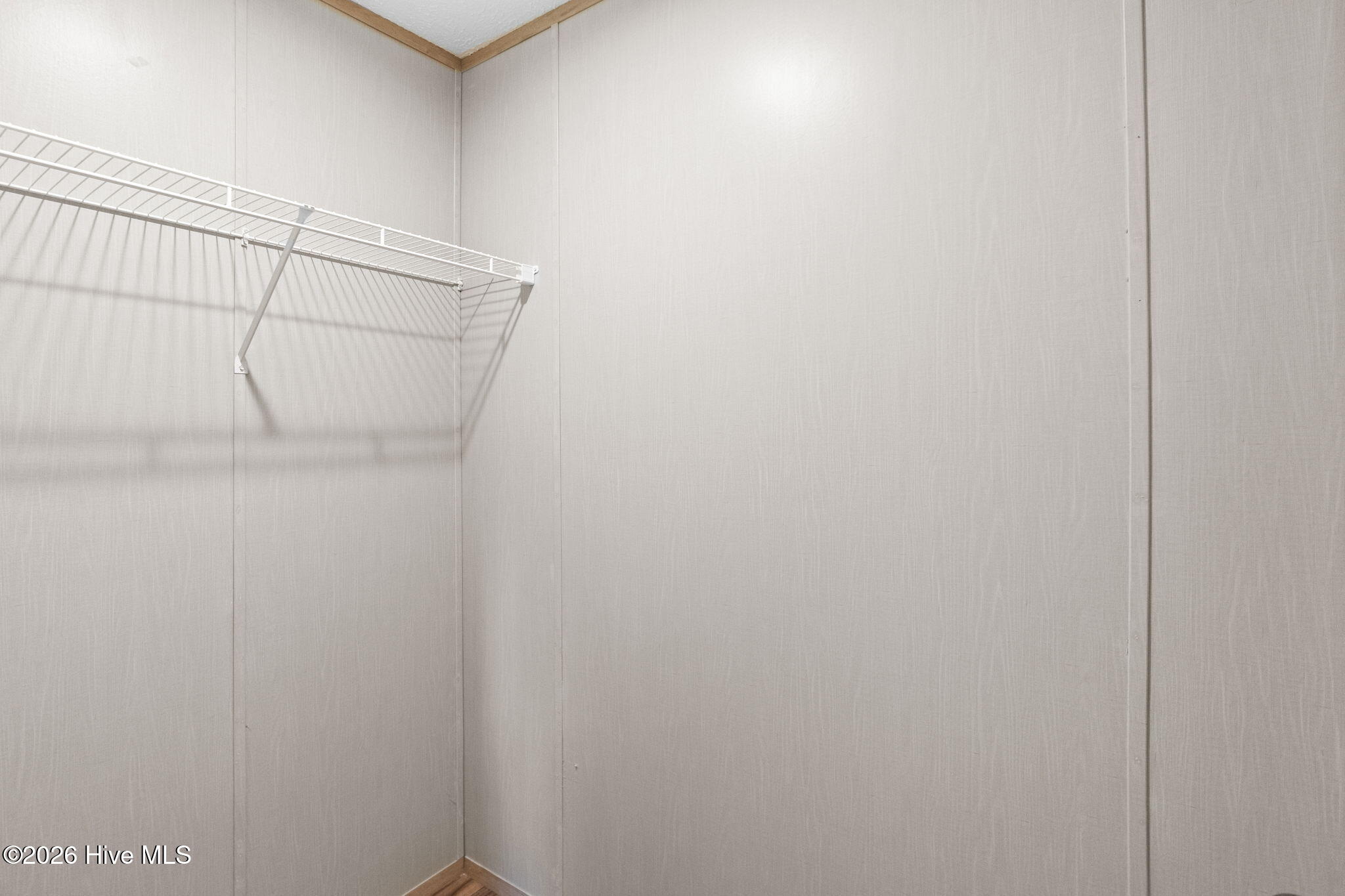 100547883 | Photo 24