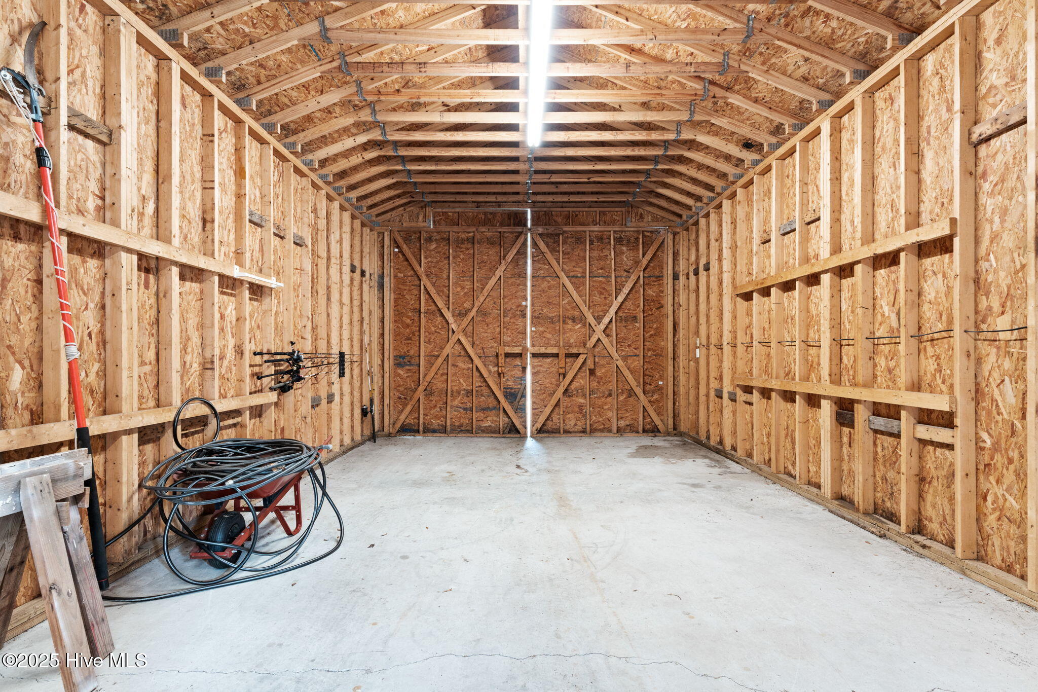 100544107 | Photo 43