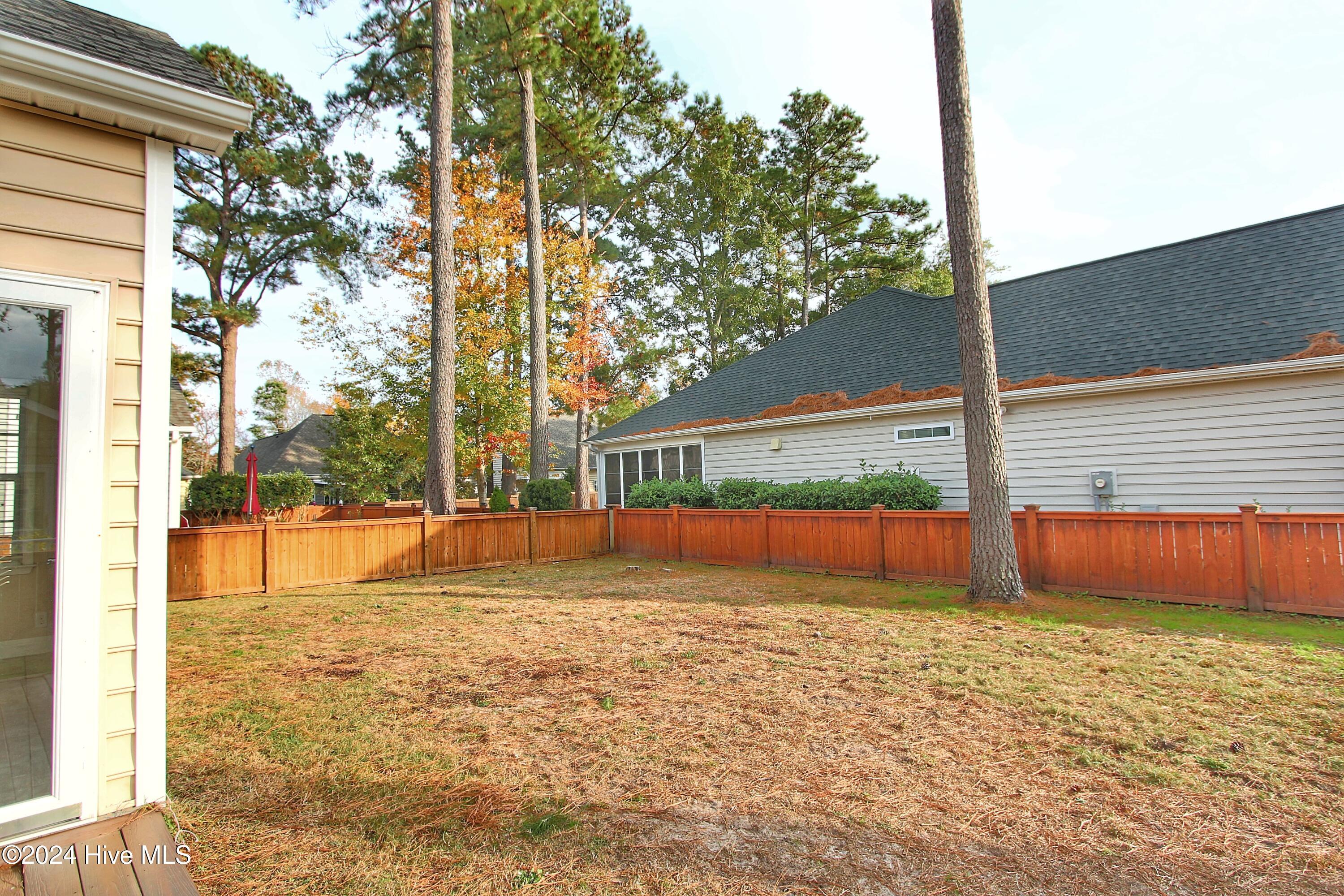 100478144 | Photo 51