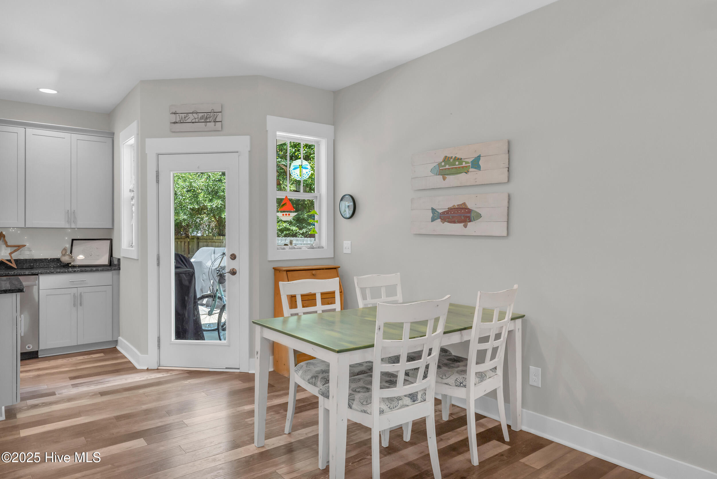 100521768 | Photo 13