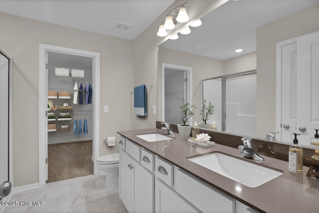 100543340 | Photo 16