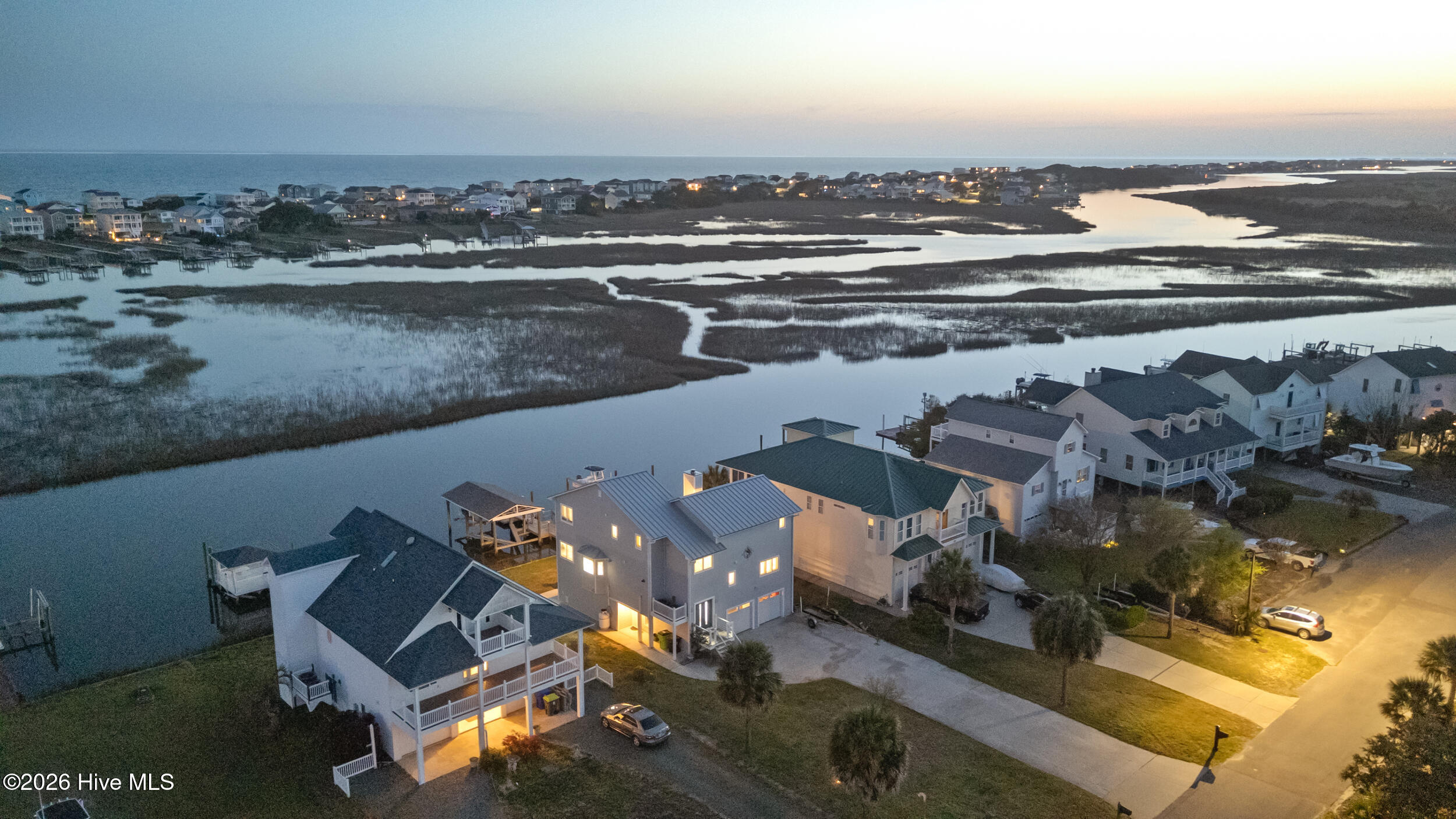 100564811 | Photo 94