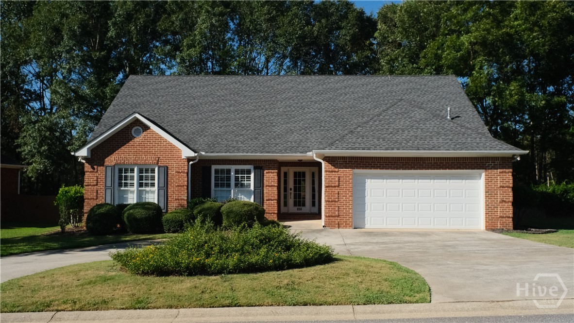 Property at 850 Saint Ives Lane