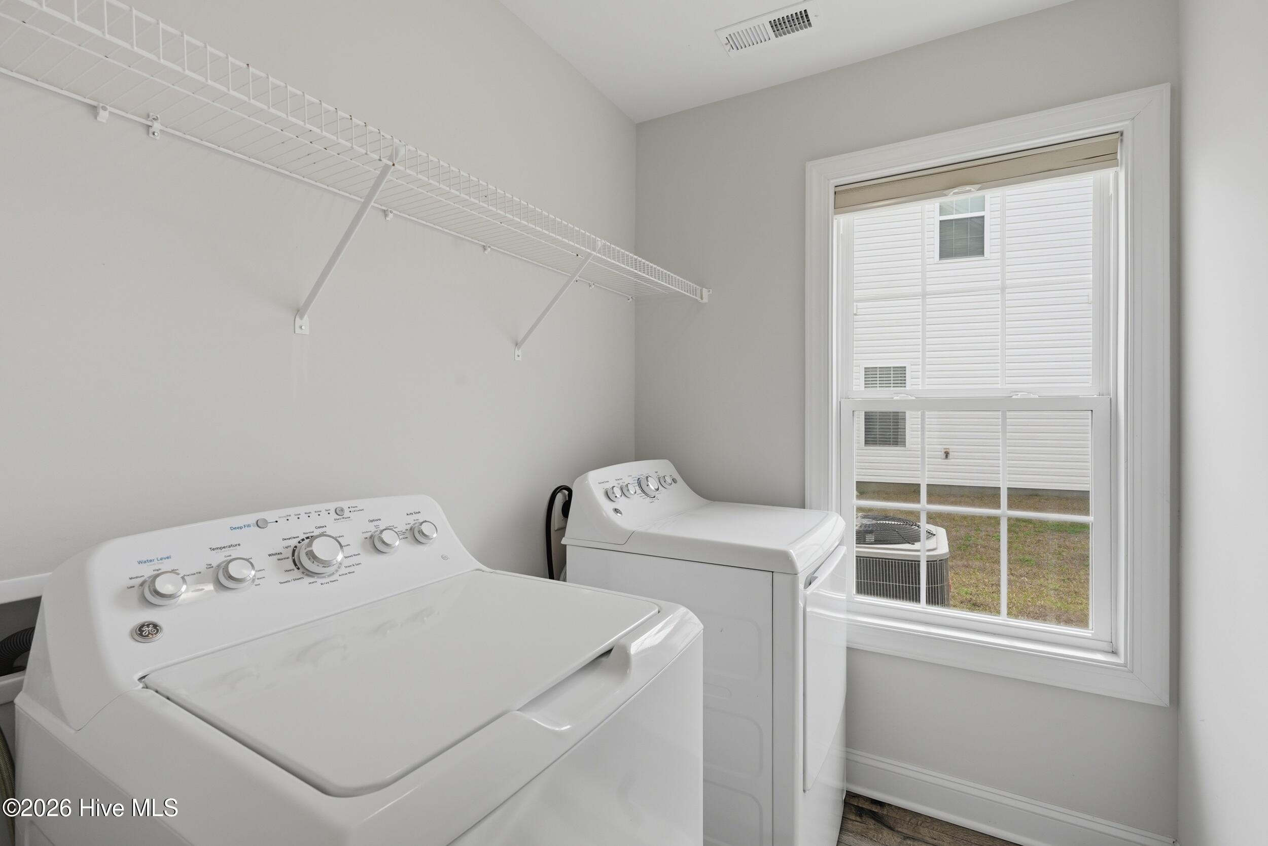 100559479 | Photo 15