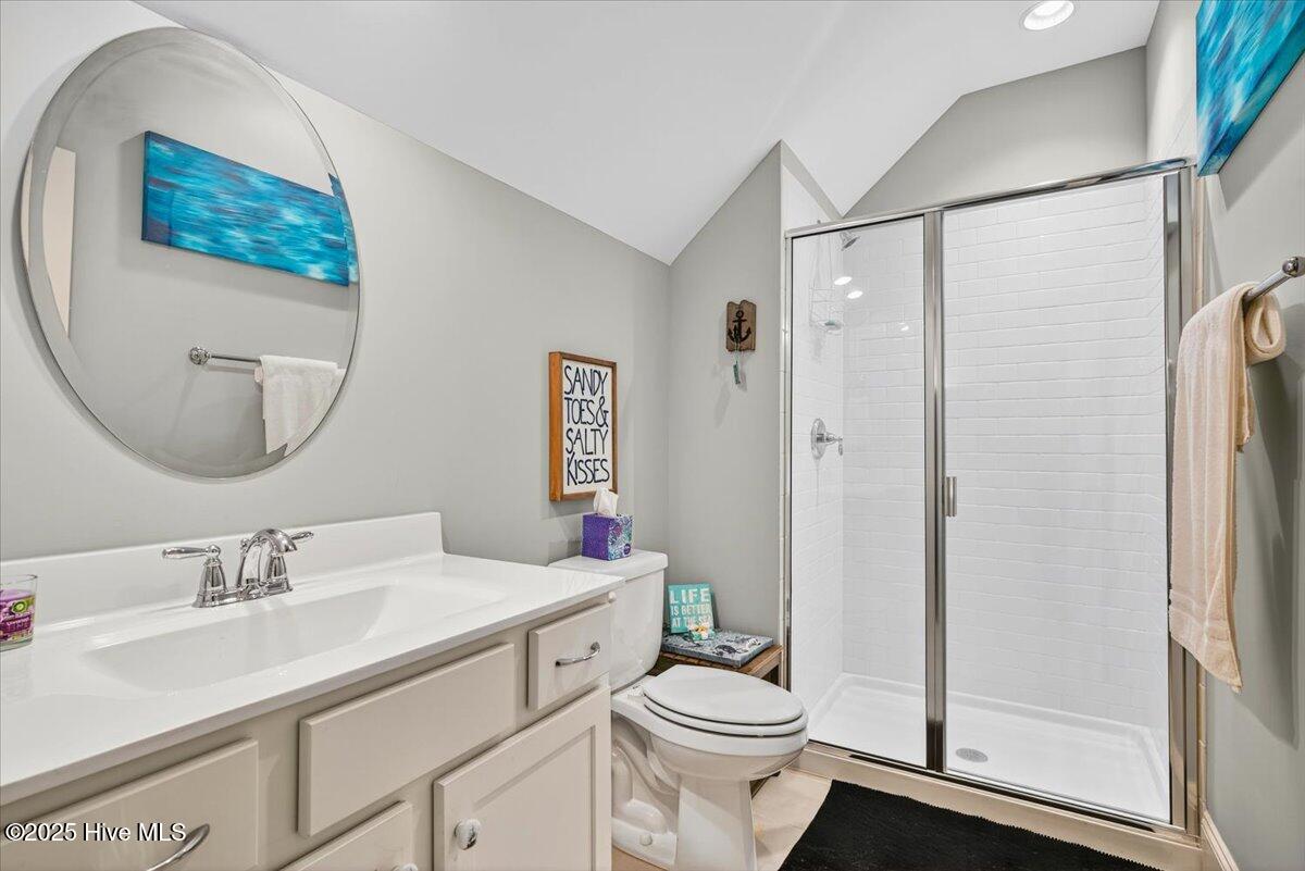 100525399 | Photo 28